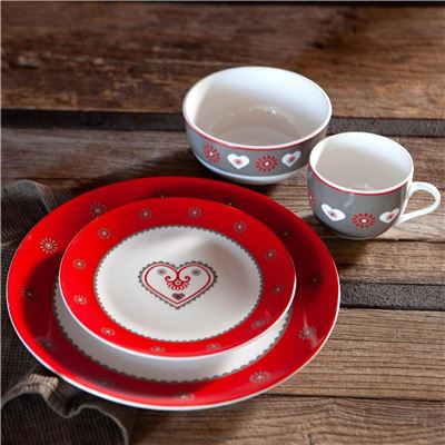 Vaisselle motif cœur et chalet - set de 4 pièces