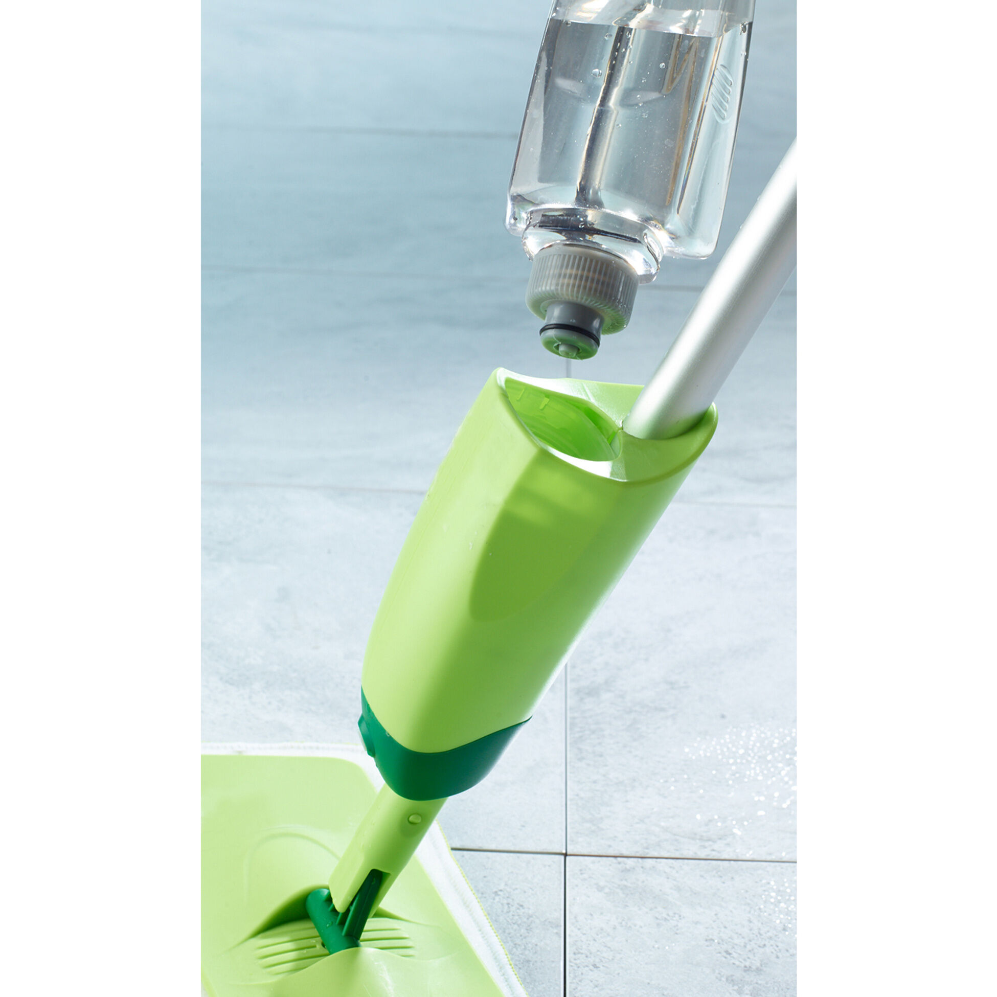 Spray-Mopp mit Sprühfunktion