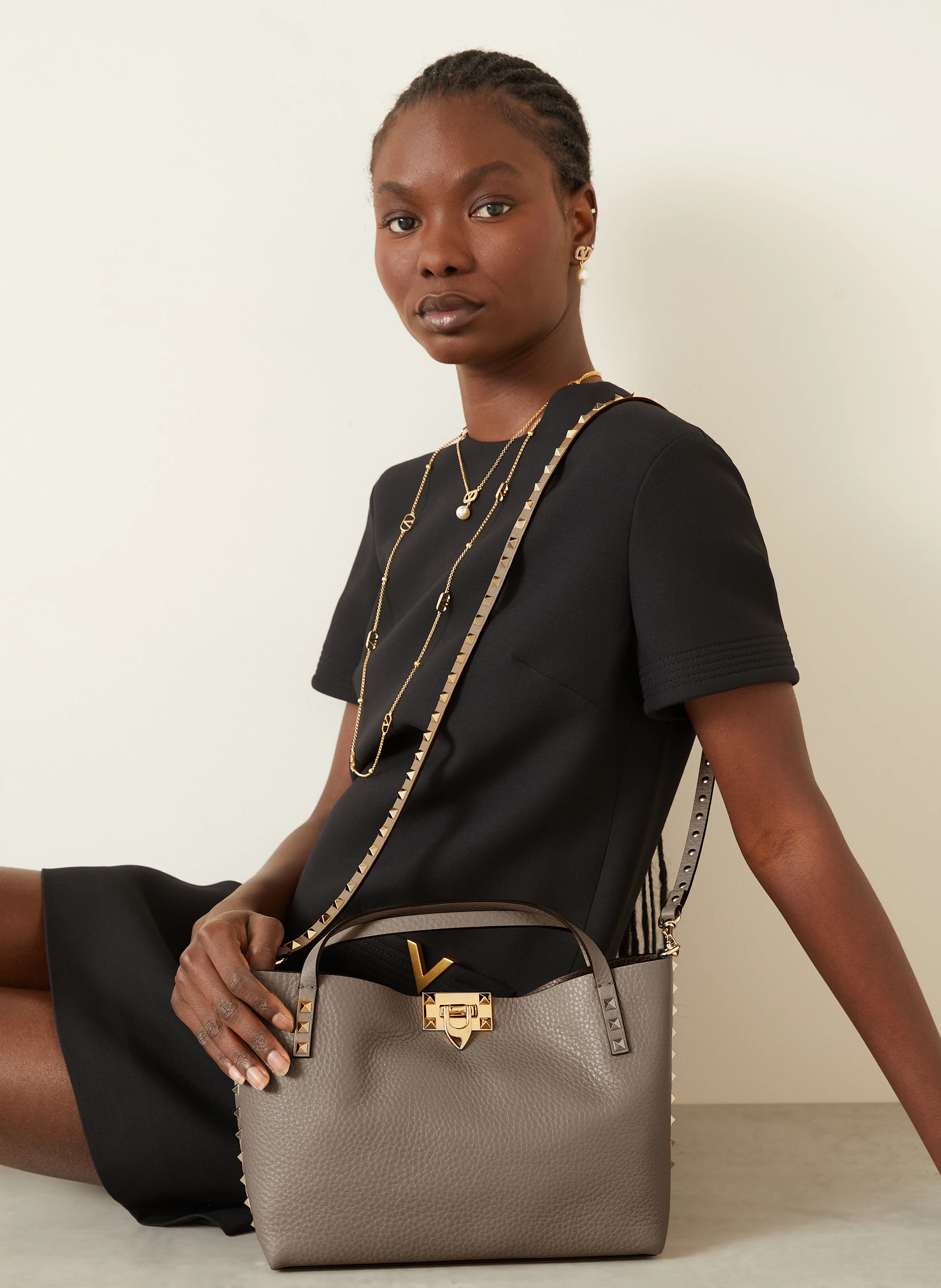 VALENTINO GARAVANI Handtasche ROCKSTUD mit Pouch