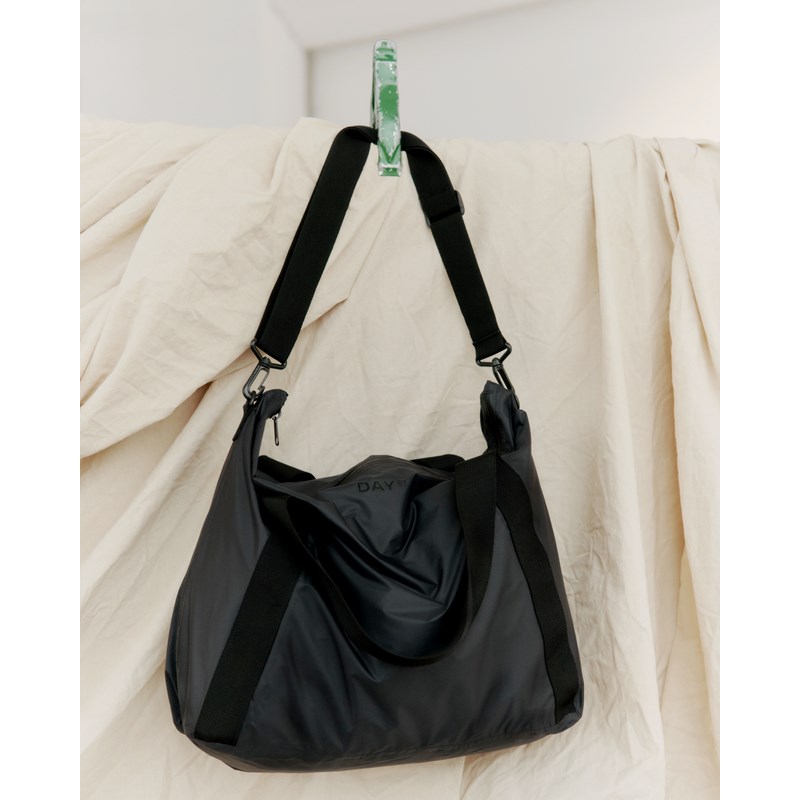 DAY ET<br>Crossbody Day GW RE-No Rain