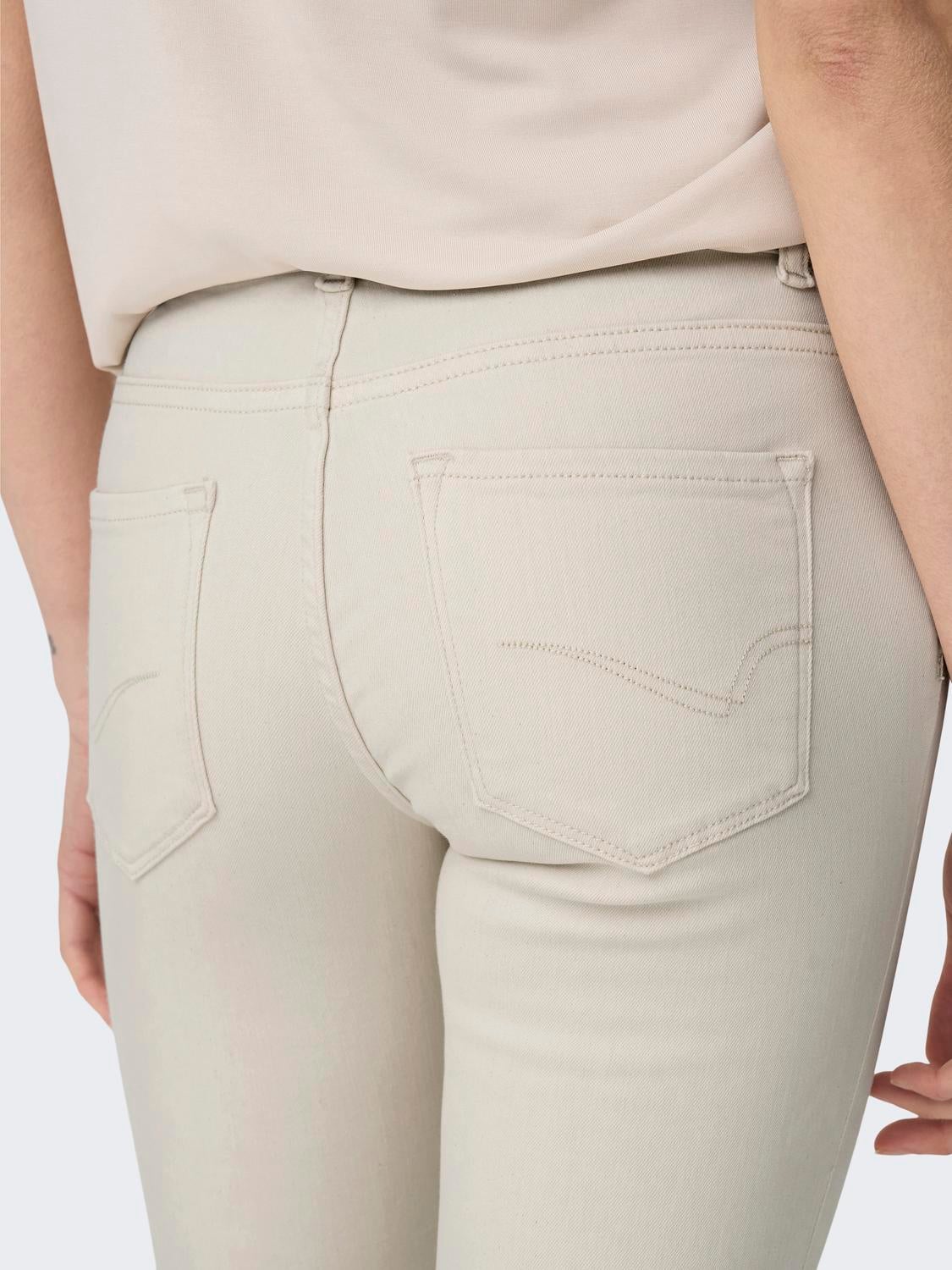 ONLALICIA Mittlere Taille Gerade geschnitten Jeans Ecru