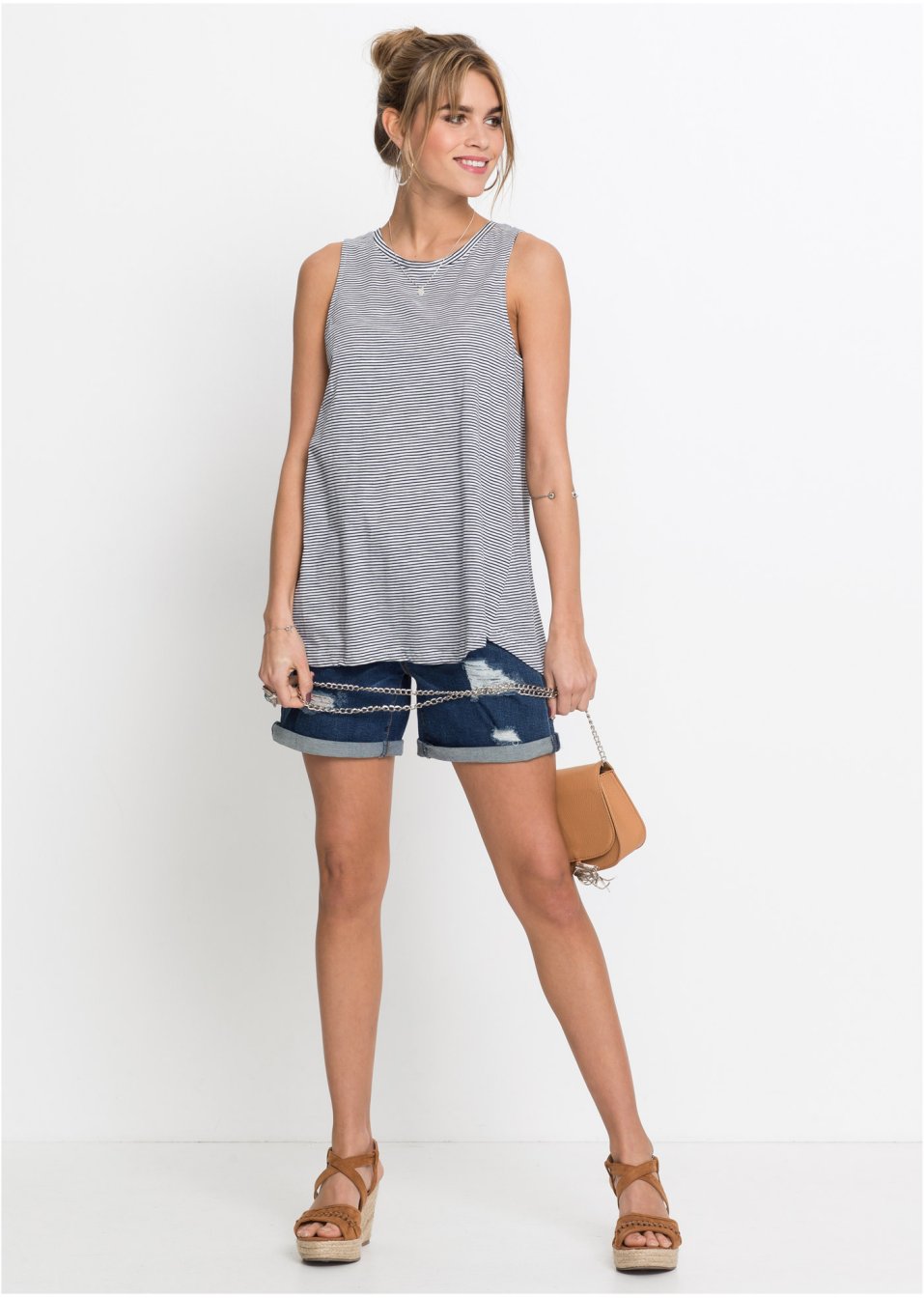 Top avec patte de boutonnage au dos