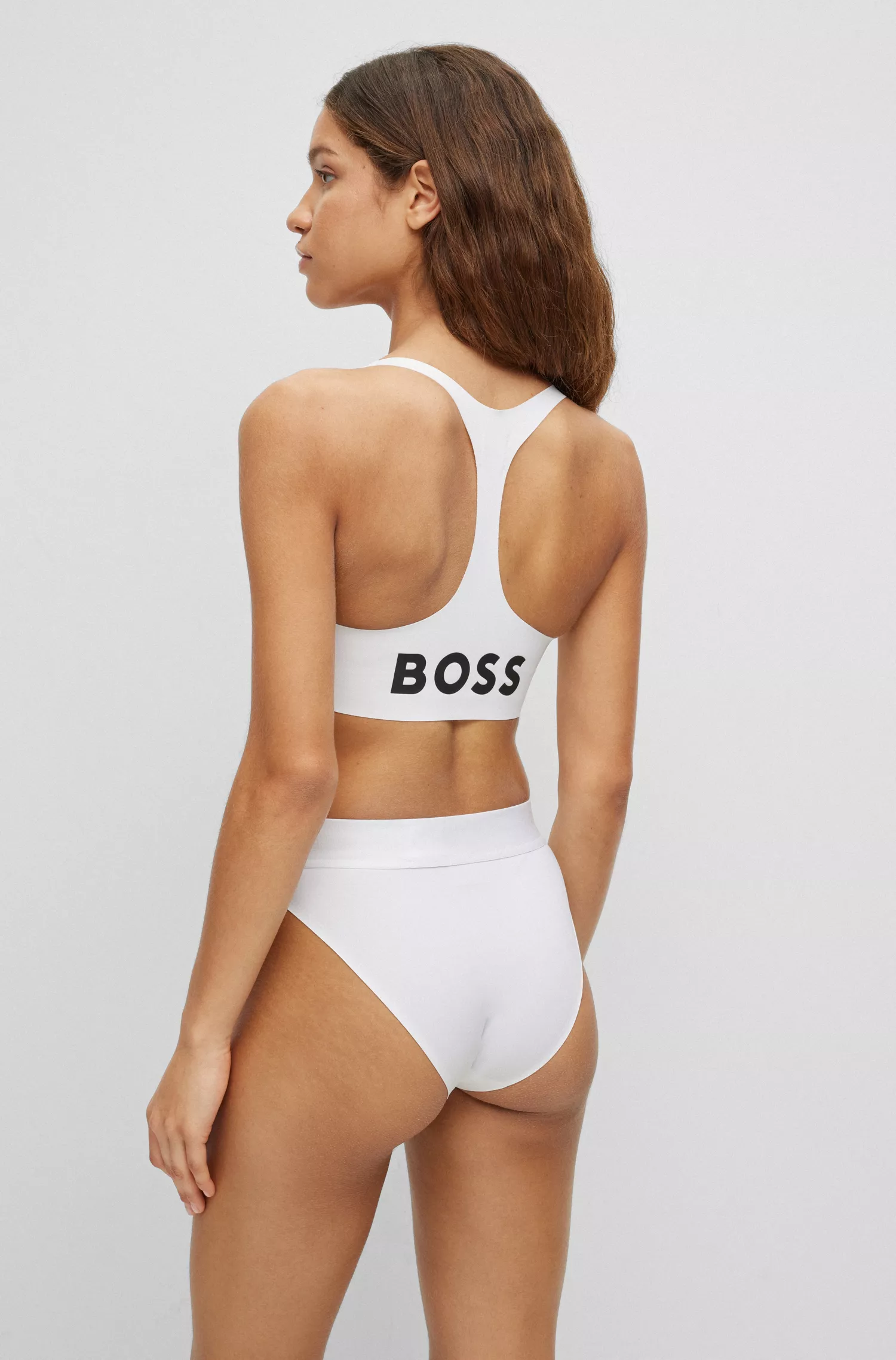Cueca BOSS preta de cintura alta com logotipo contrastante