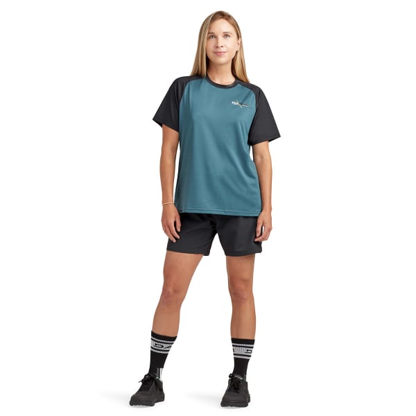Bons plans textile été DAKINE WOMEN'S SYNCLINE S/S JERSEY GALACTIC BLUE
