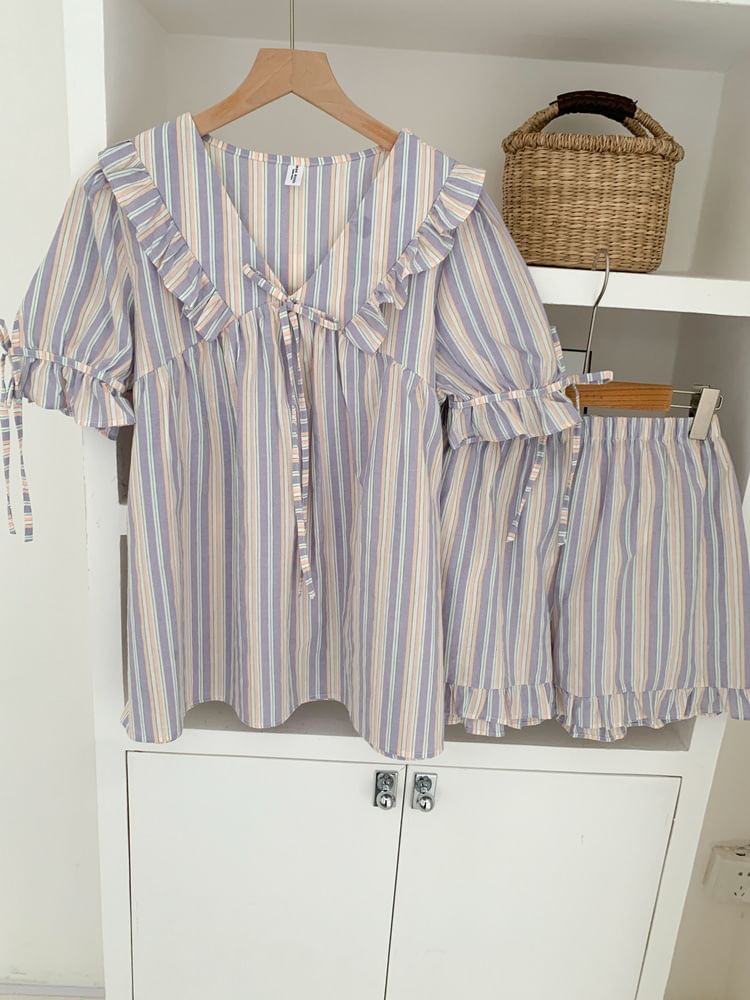 Sadelle - Gestreepte pyjamajurk met korte mouwen / pyjamatop / shorts / set