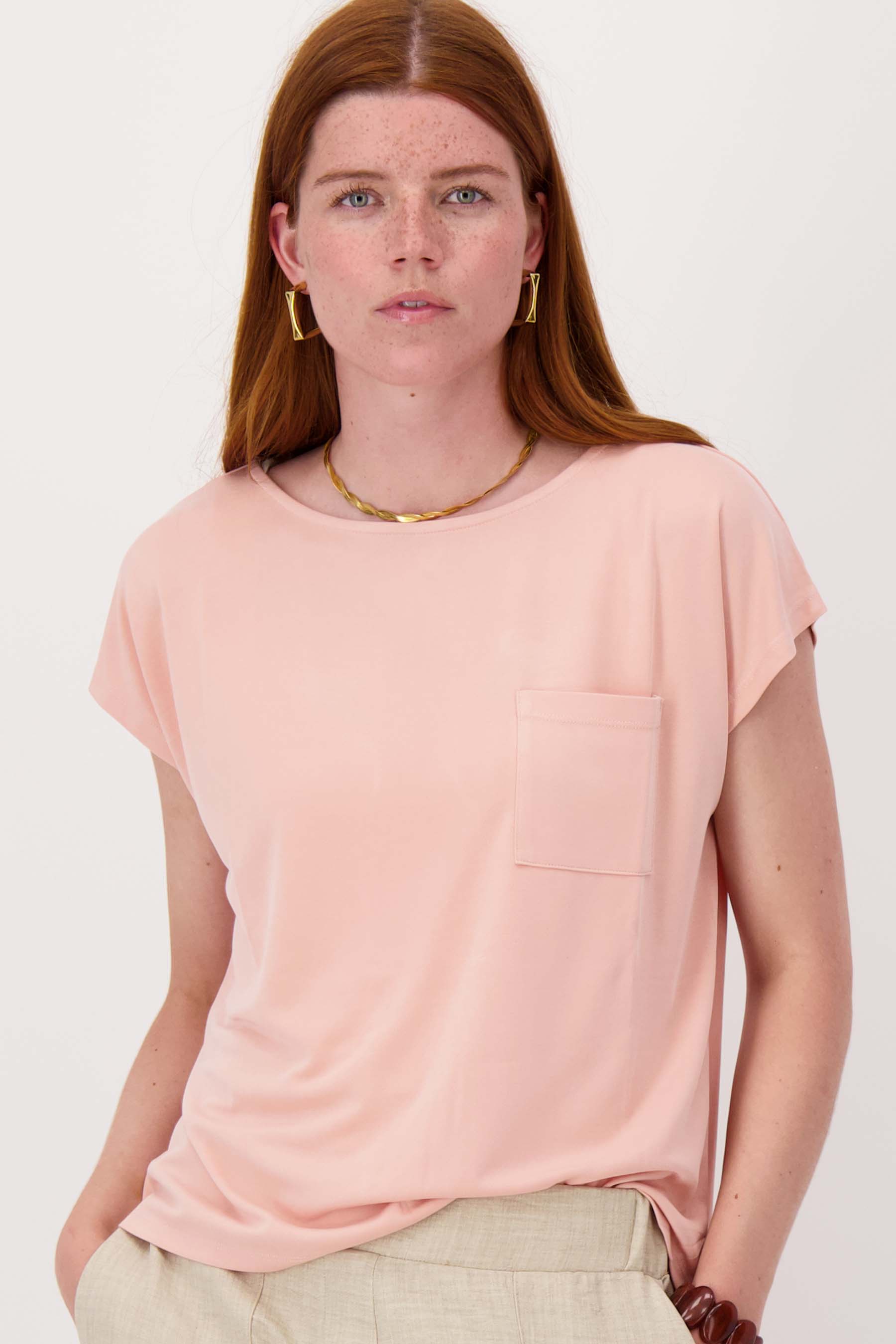 top met boothals met borduur