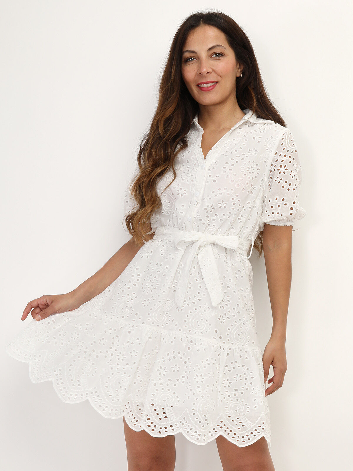 Robe à broderie anglaise et manches ballons- Blanc
