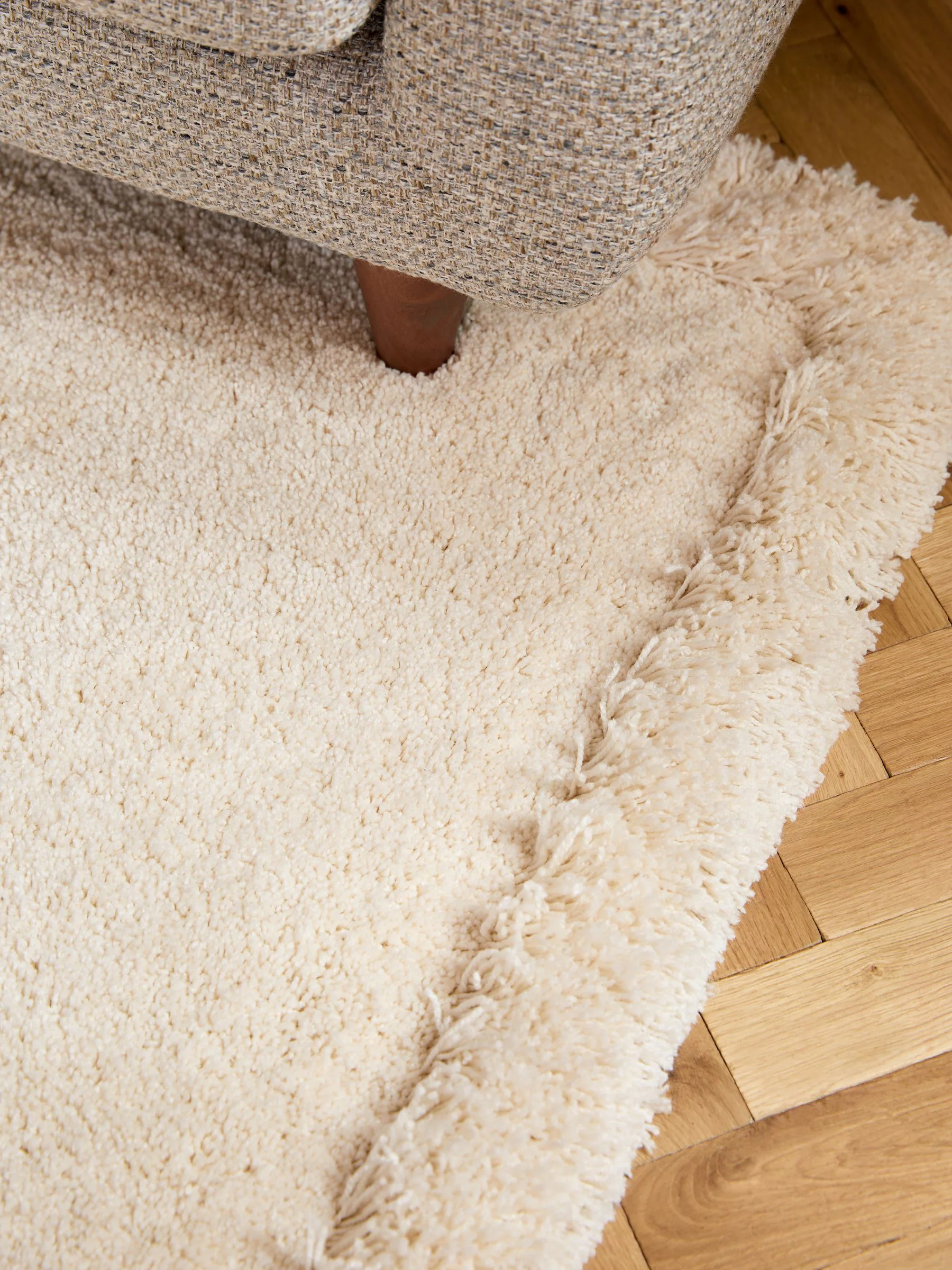 Fluffy Border Rug