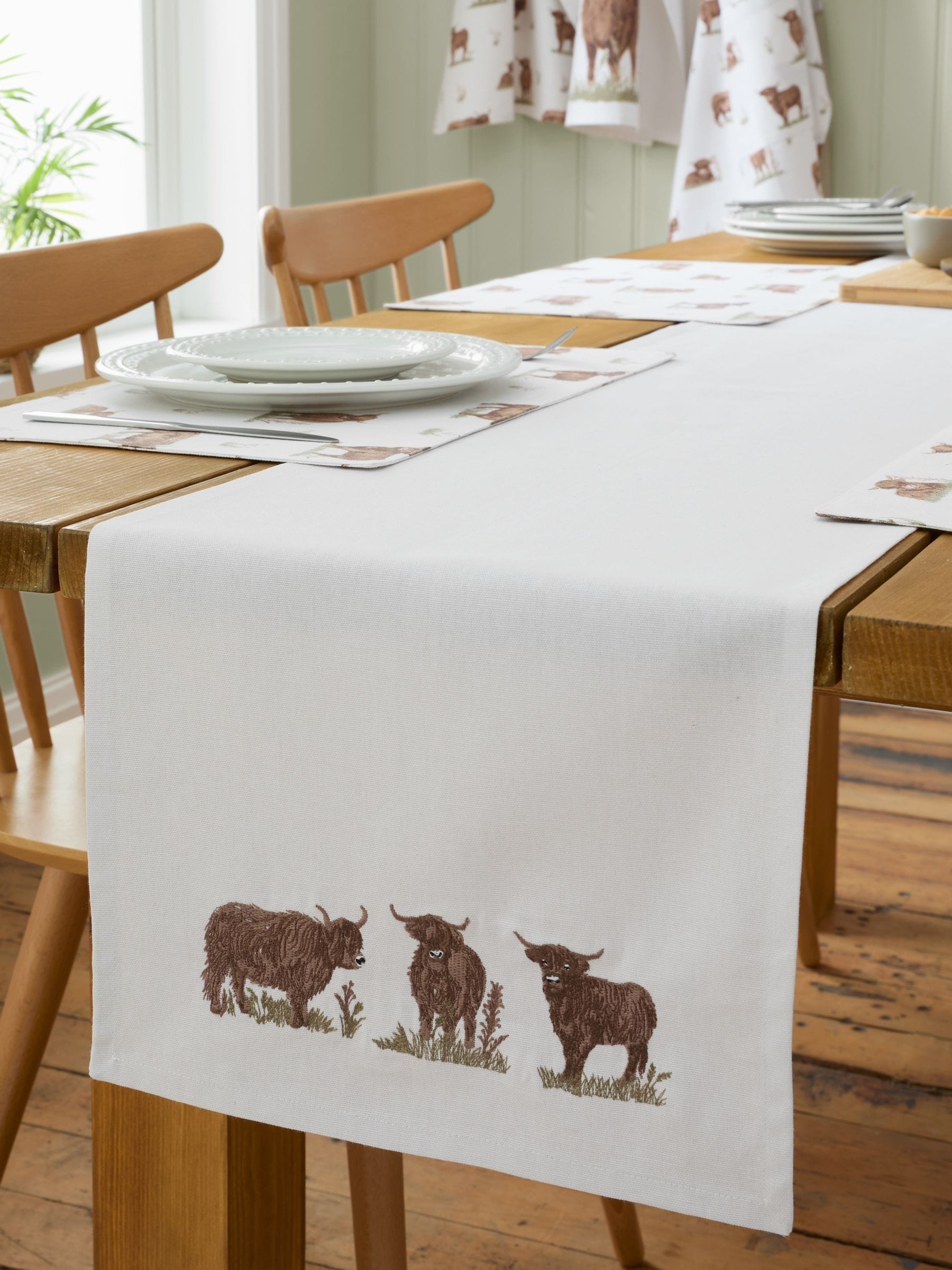 Catherine Lansfield Angus Highland Cow Cotton Dining Table Runner
