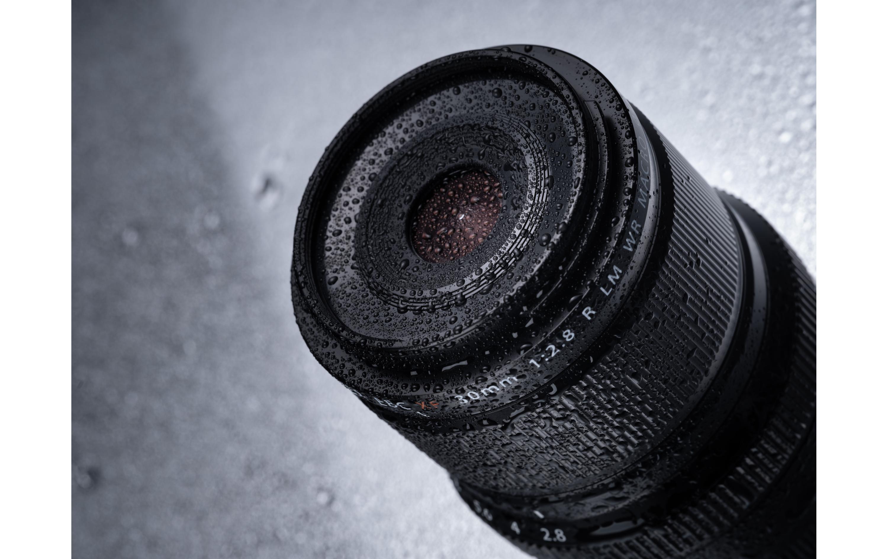 Festbrennweite FUJINON XF 30mm F/2.8 R LM WR Macro X-Mount<br>Kompakte Festbrennweite für Nahaufnahmen mit Abbildungsmassstab 1:1