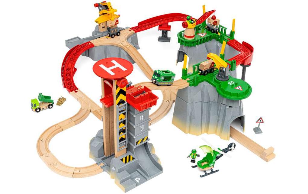 BRIO World Gebirgs-Frachten Set<br>Eisenbahn-Action auf fünf Ebenen!