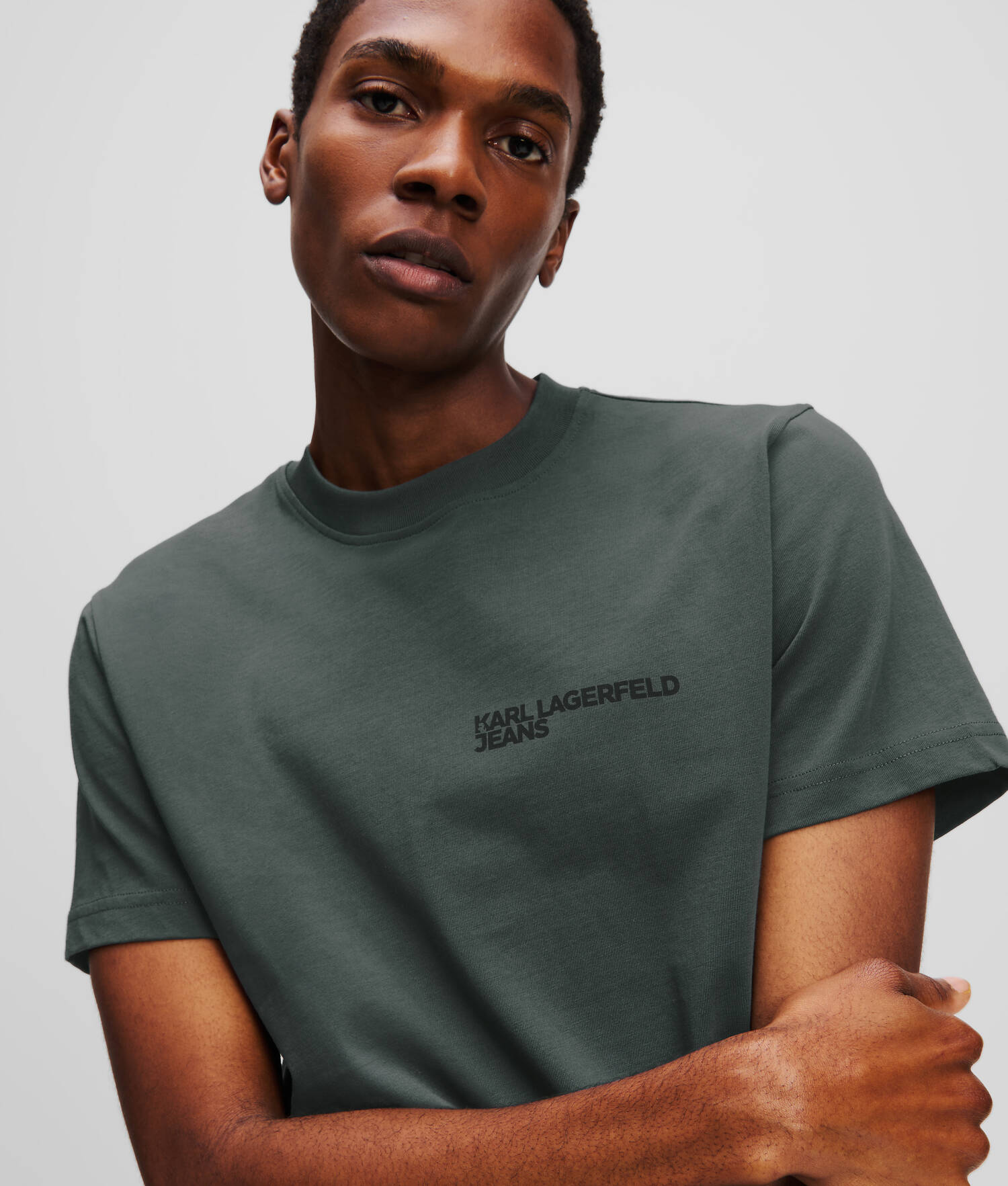 T-SHIRT AJUSTÉ