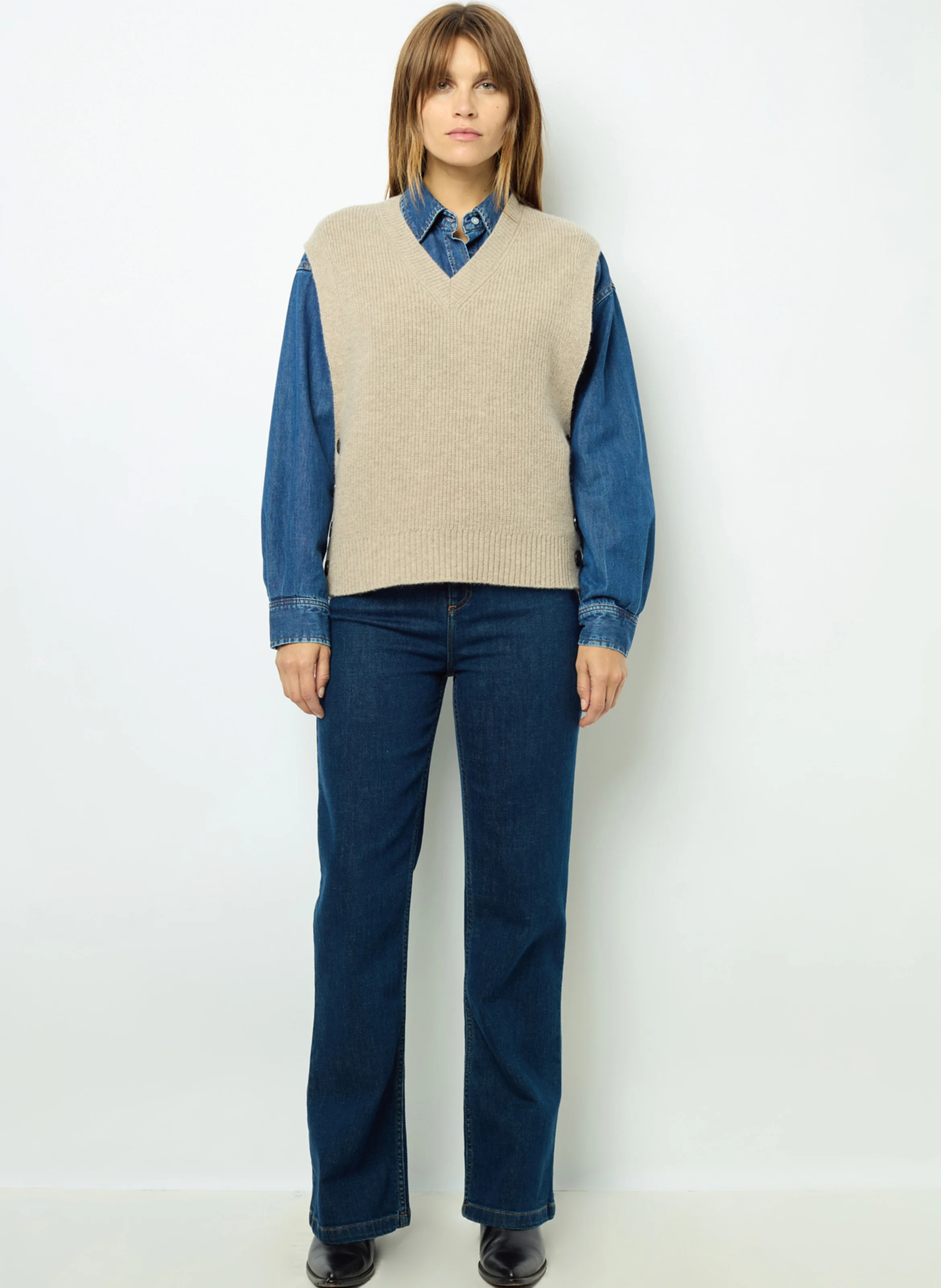 JULIETTA - Pull col V sans manches en laine | Beige