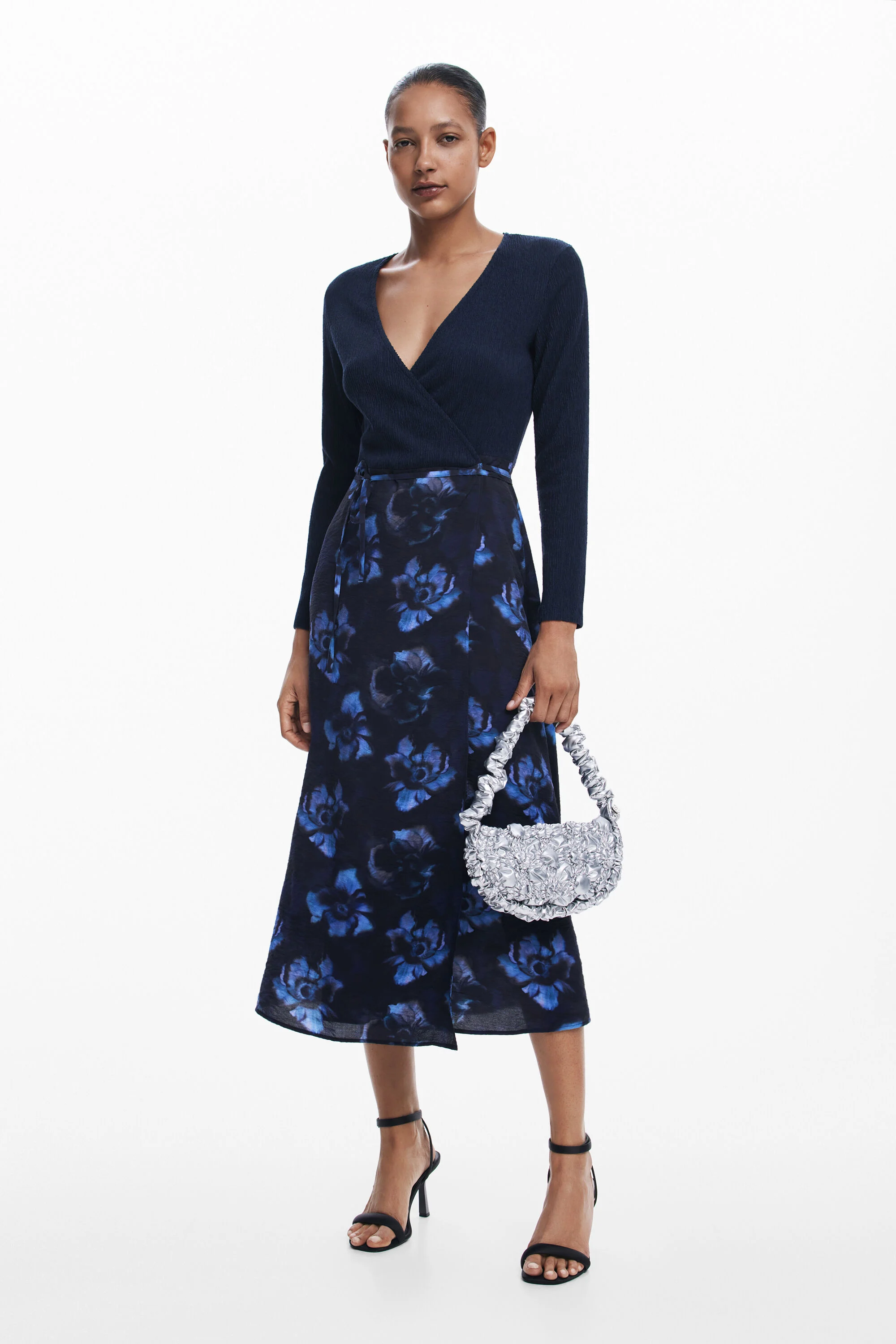 Vestido midi combinado