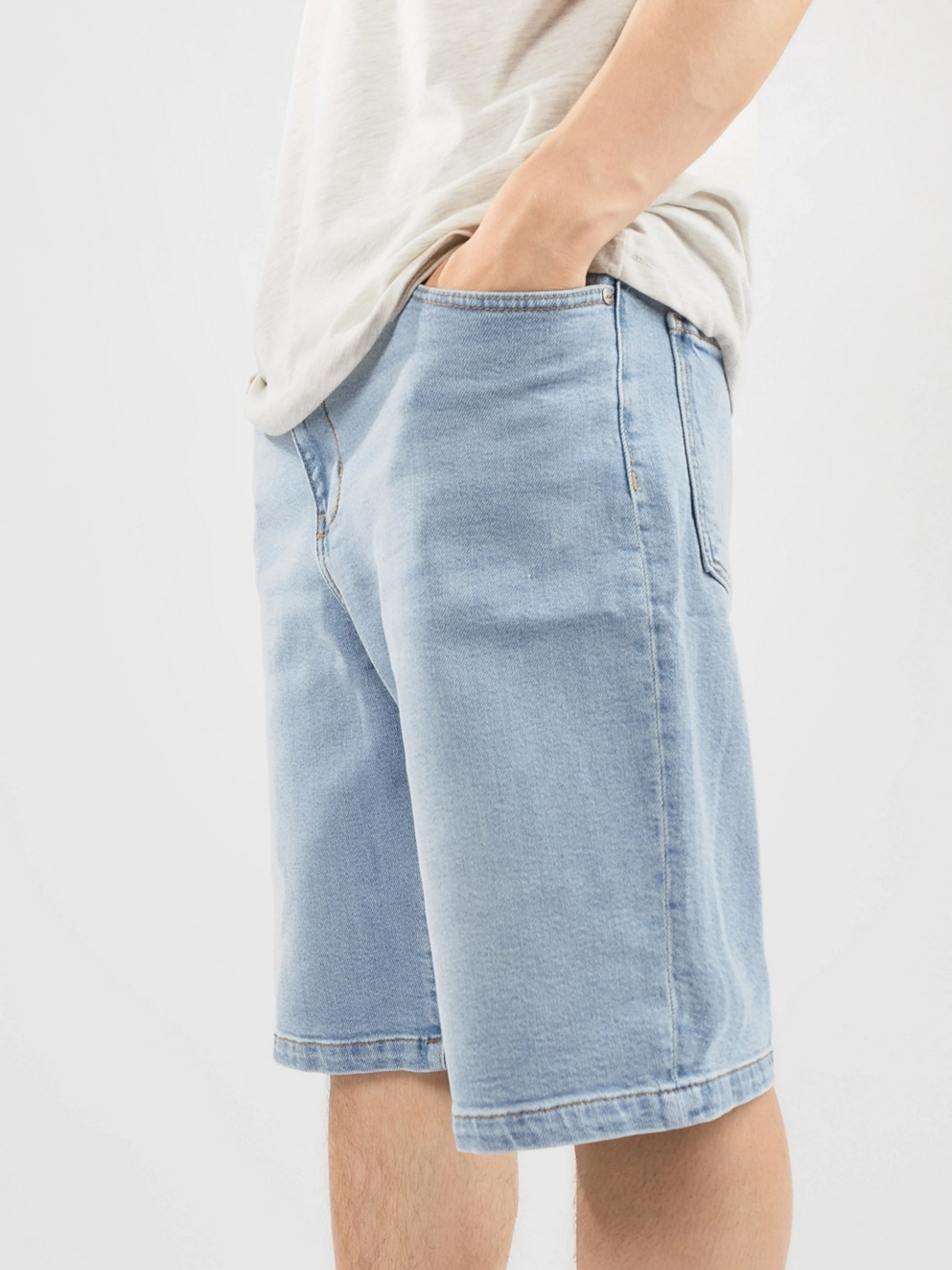 REELL Solid Shorts light blue stone