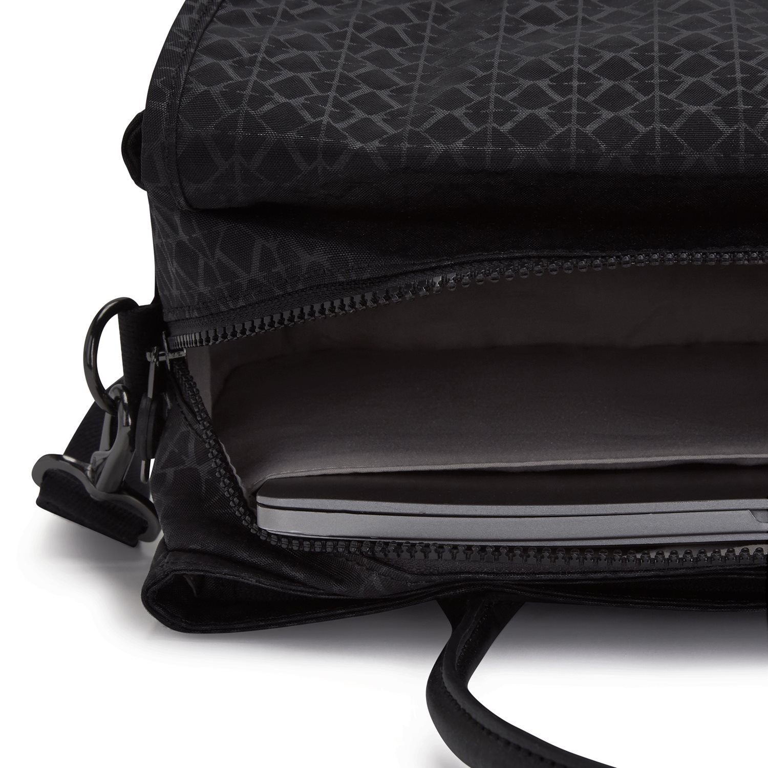 Kipling Superworker S signature emb