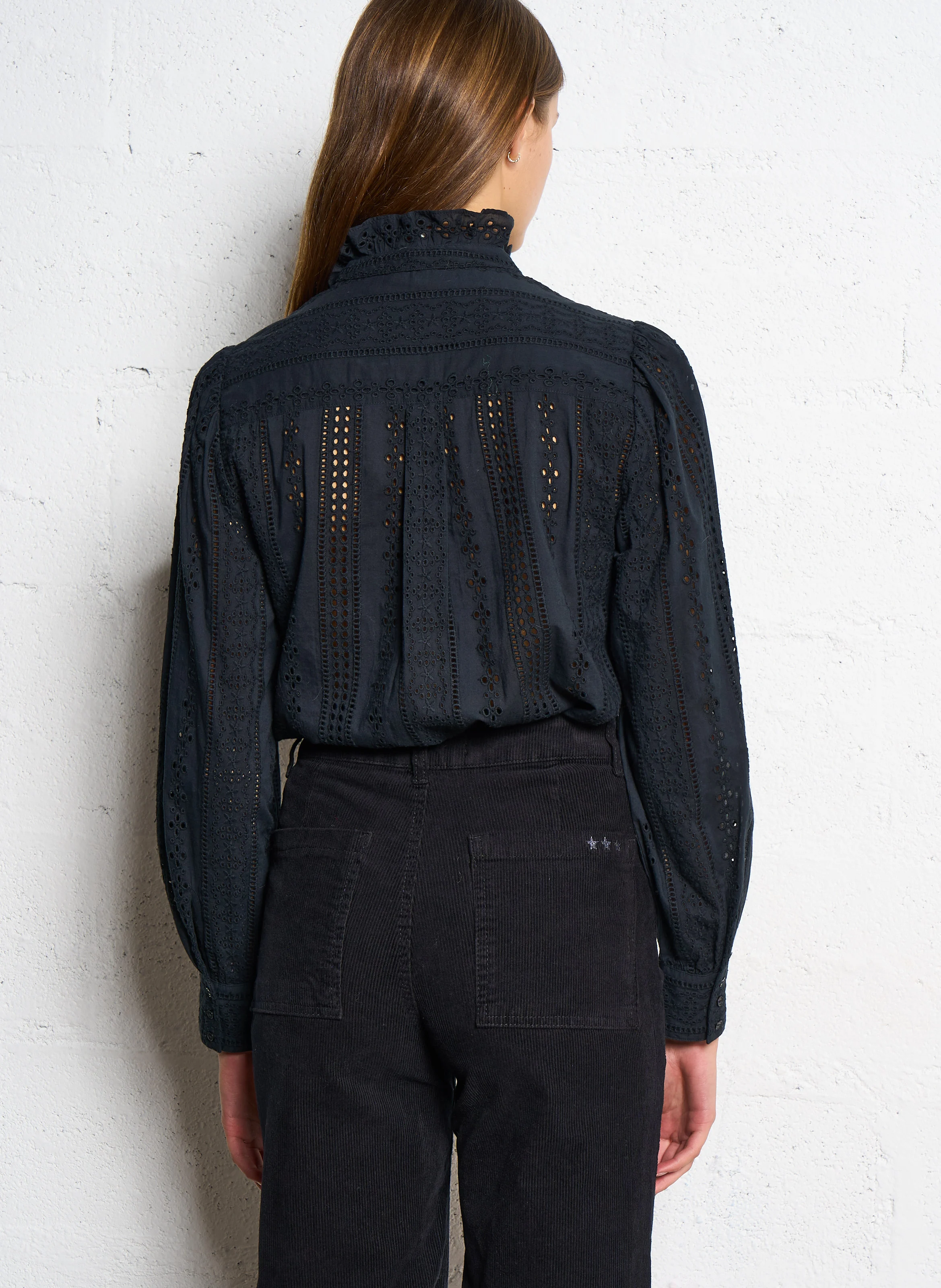 CALEMA - Blouse à broderie anglaise en coton | Noir