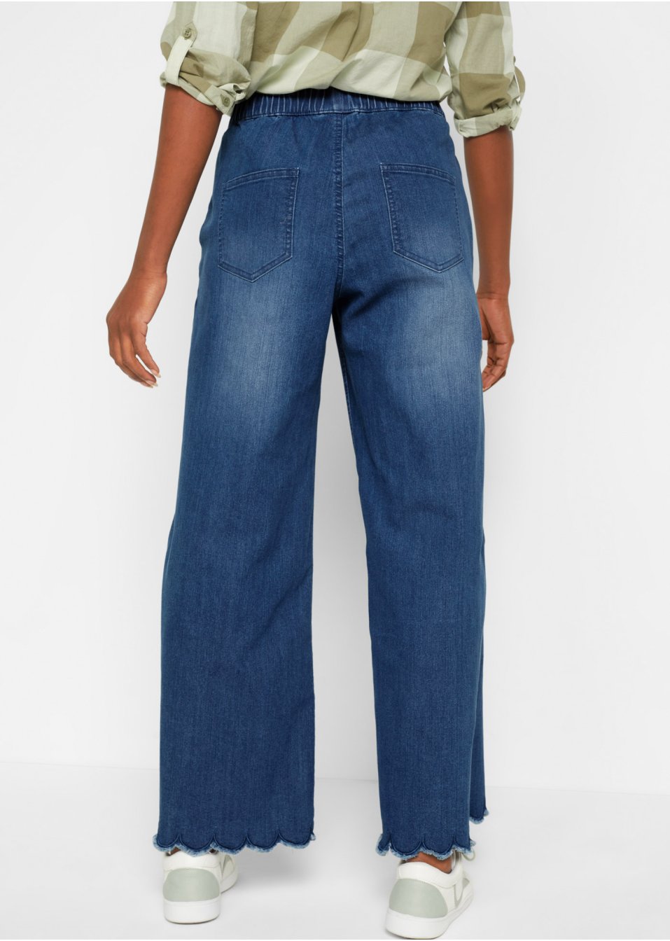 Jean extra large avec base ondulée et taille confortable