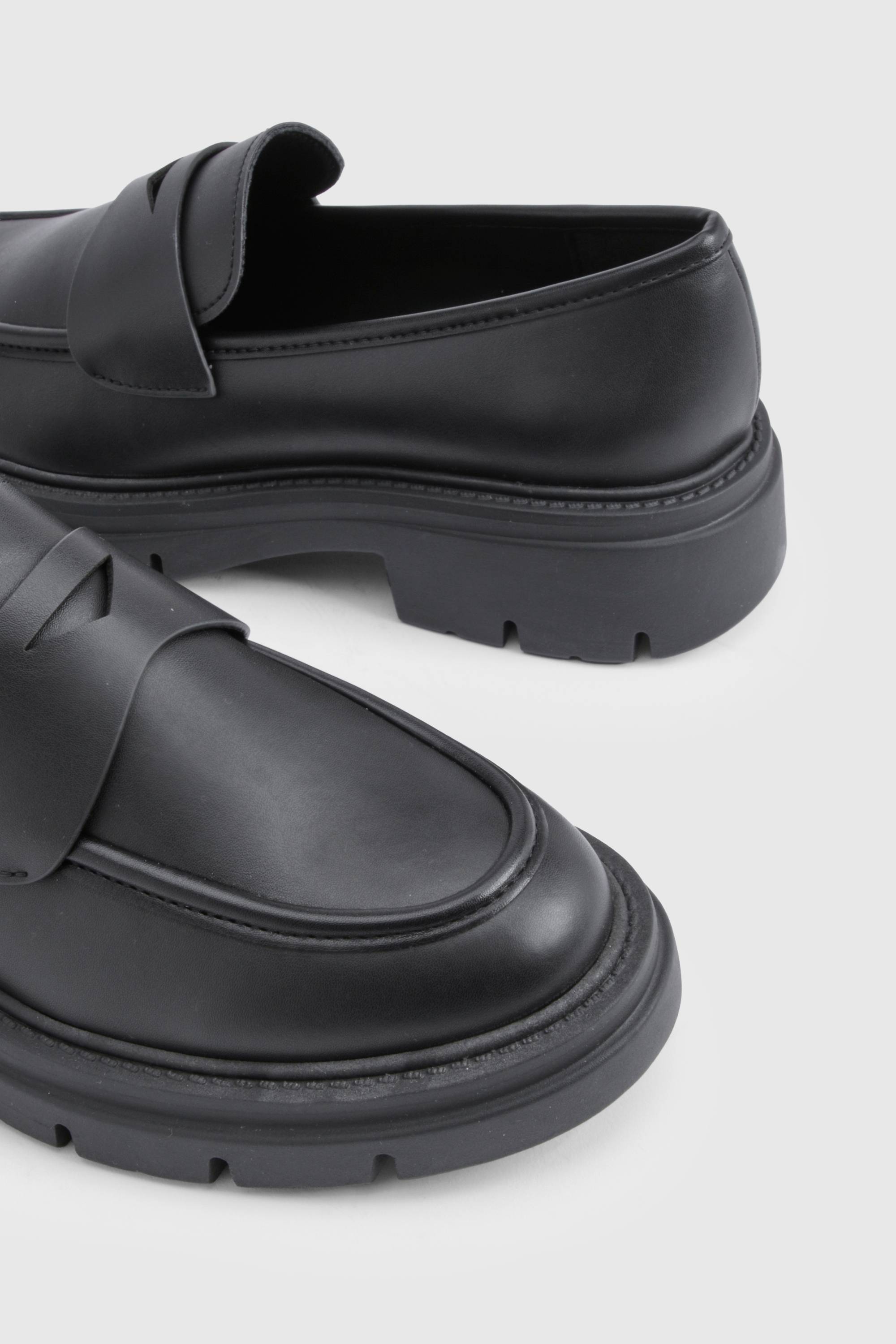boohoo Mocassins à Détails de Panneaux Épais