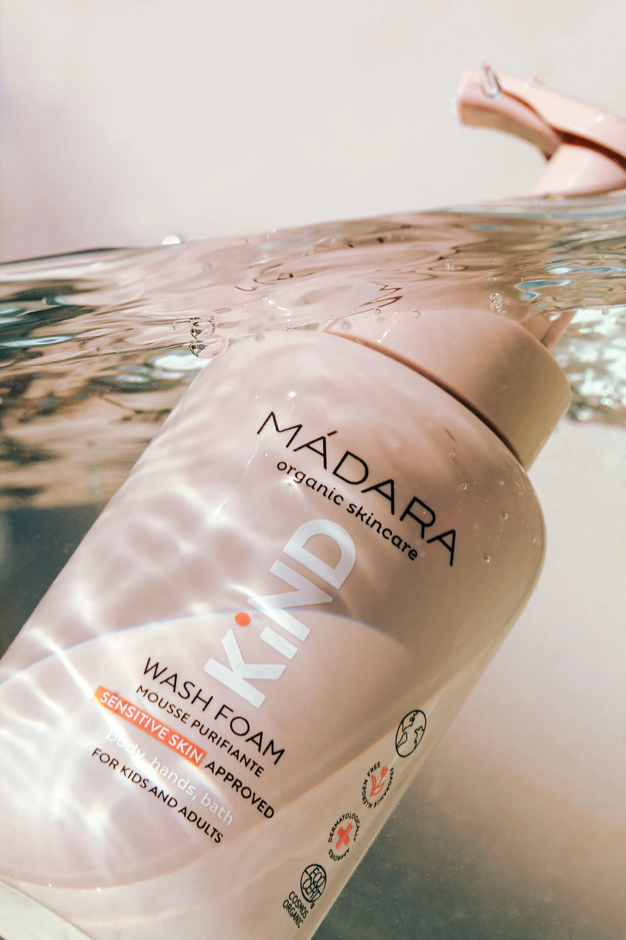 Mádara Cosmetics Mousse lavante corps pour toute la famille Kind-300 ml