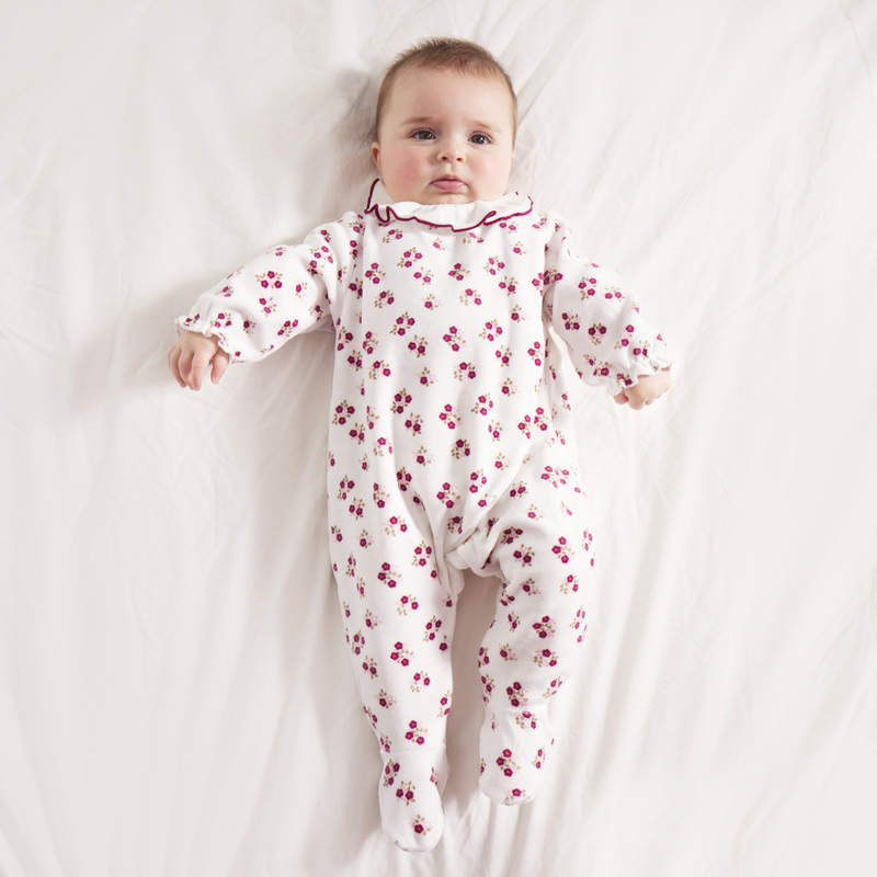 Dors-bien velours fleuri et gilet blanc naissance