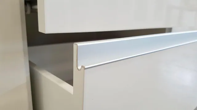 INOSIGN Lowboard »Magic,Lowboard,TV-Kommode,TV-Möbel,TV-Bank« mit 2 Türen und 2 Schubkästen (B/T/H) 240x40x40 cm