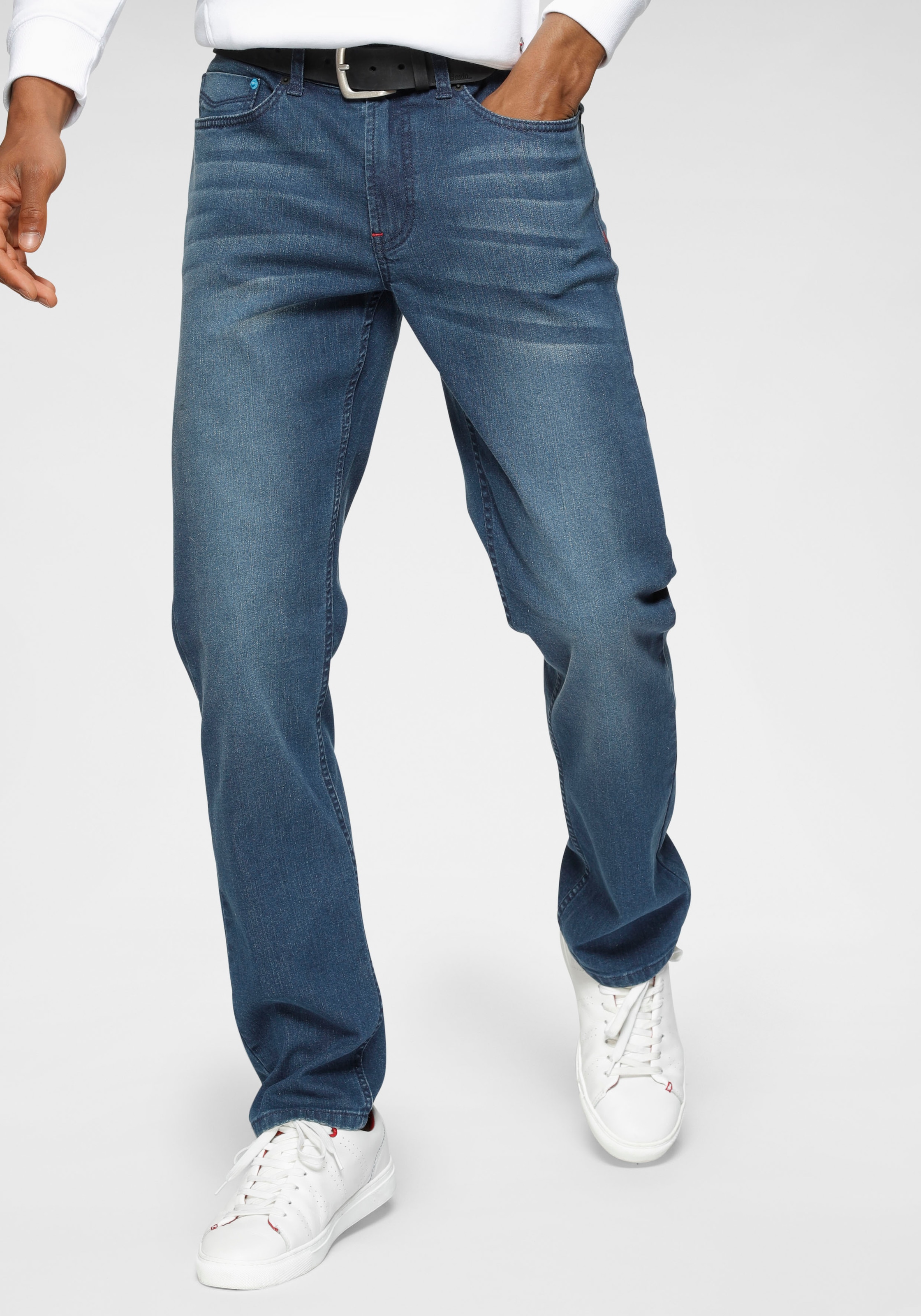 H.I.S Slim-fit-Jeans »FLUSH«, schmale Beinform,  mit Used-Effekten,  niedrige Leibhöhe
