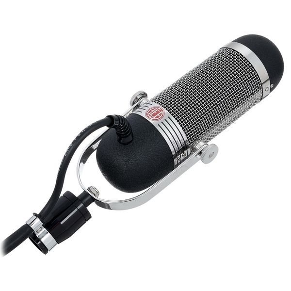 AEA R84