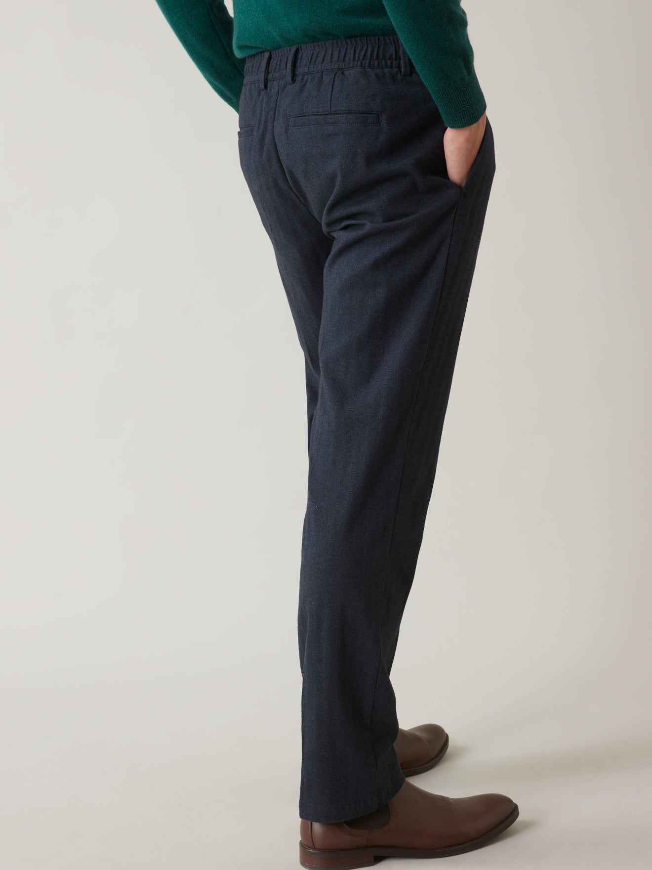 Pantalon chevrons taille élastiquée homme