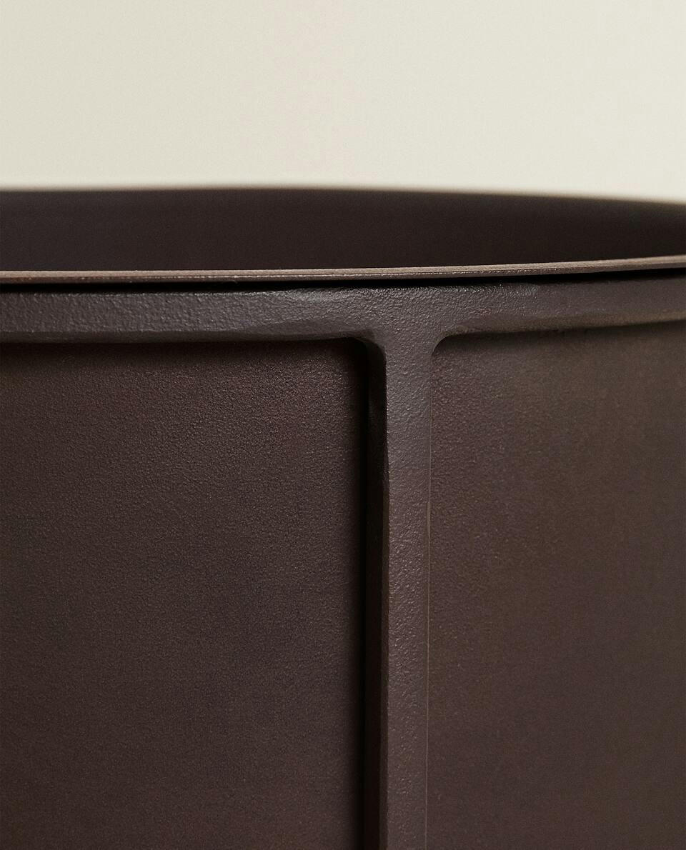 VASO DE FLORES METÁLICO