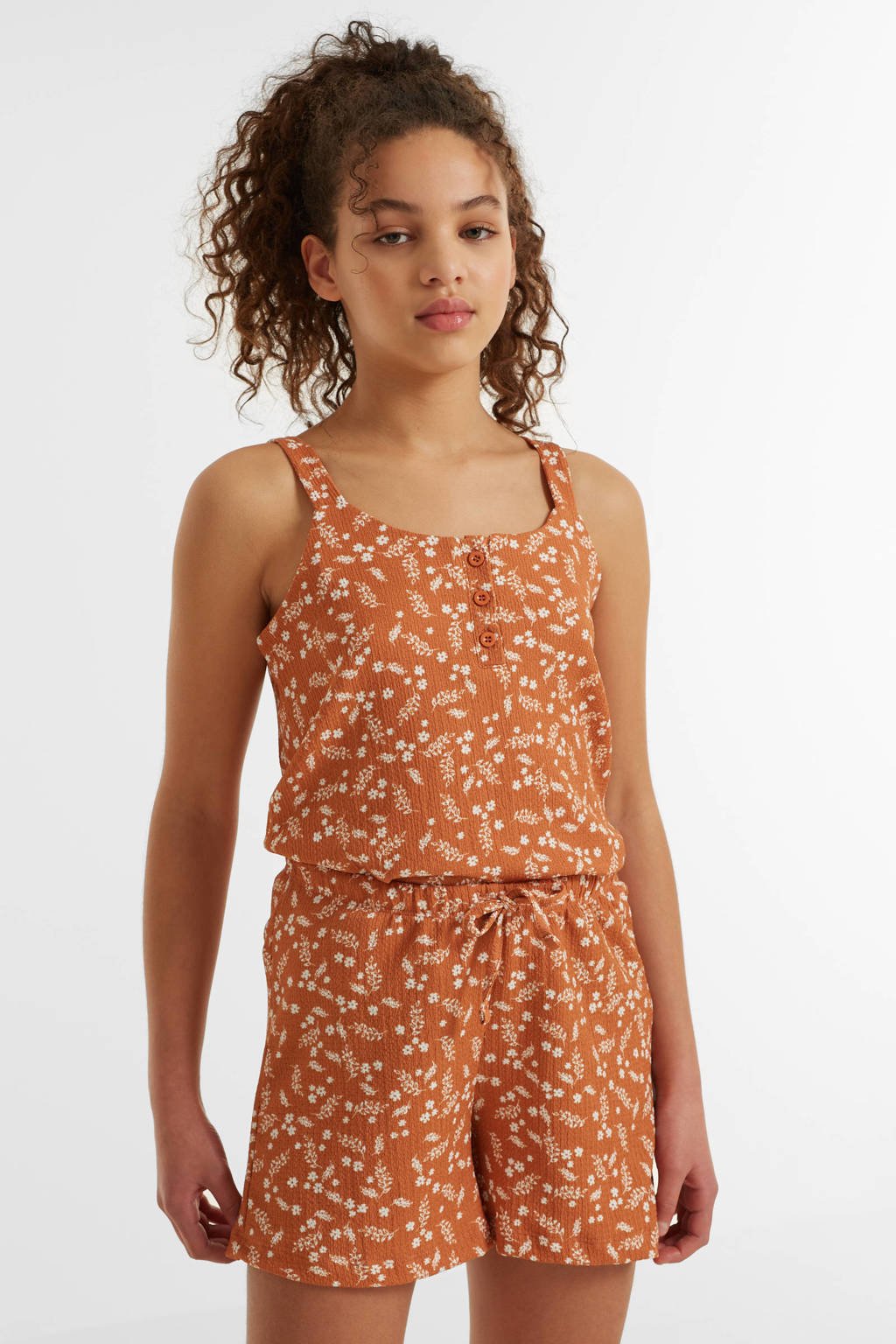 anytime crinkle short met all over print lichtbruin