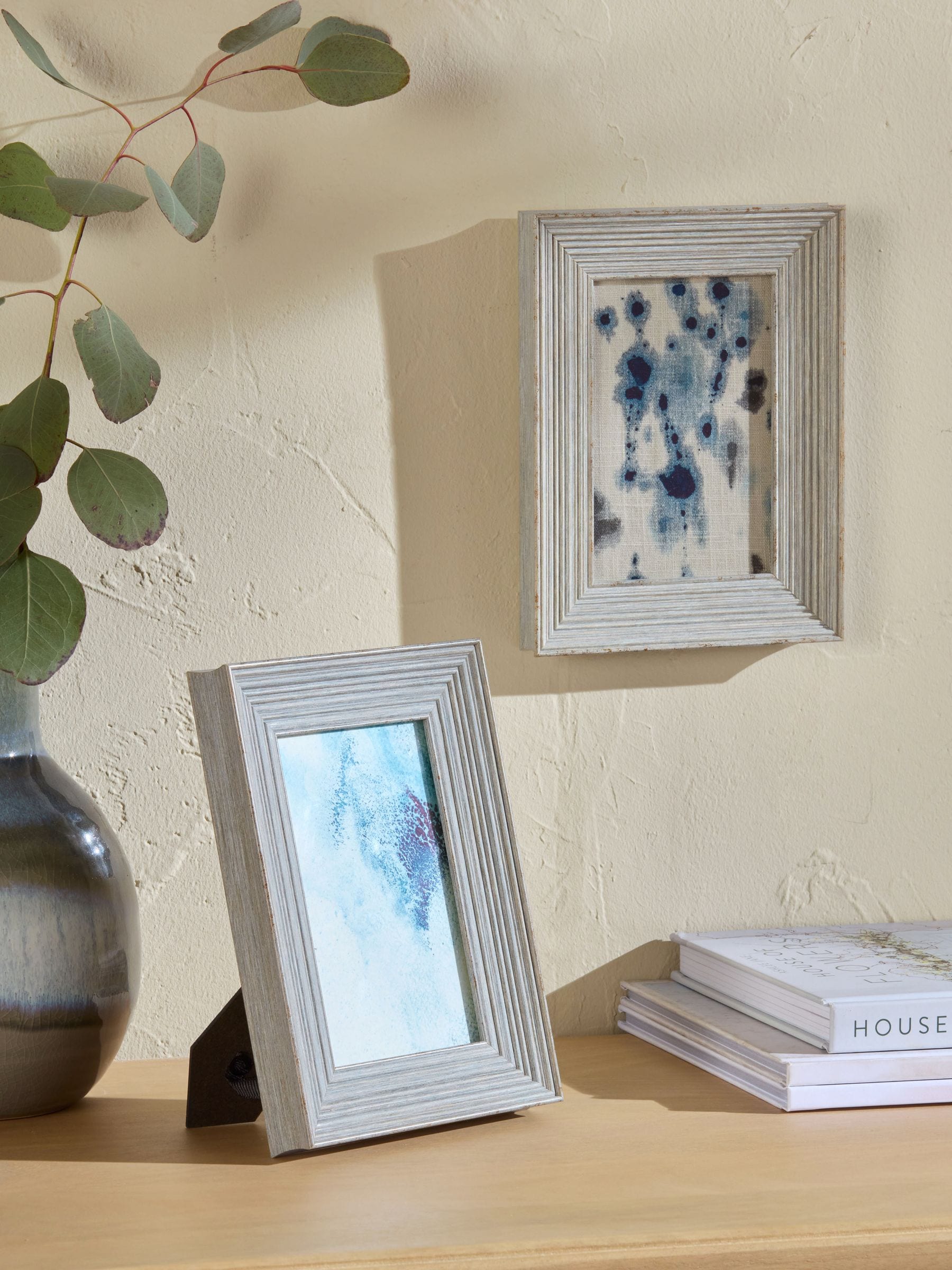 Set of 2 Distressed Wood Effect Photo Frames