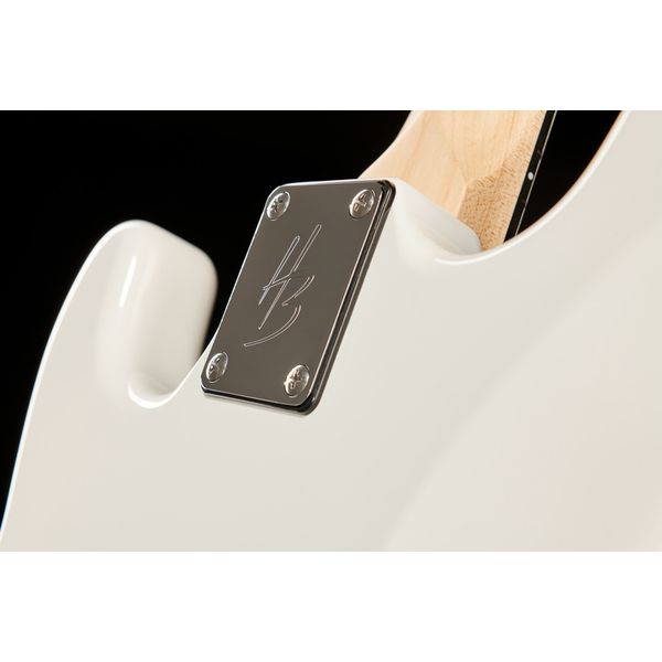 Harley Benton ST-20 Standard Serie E-Gitarre weiß
