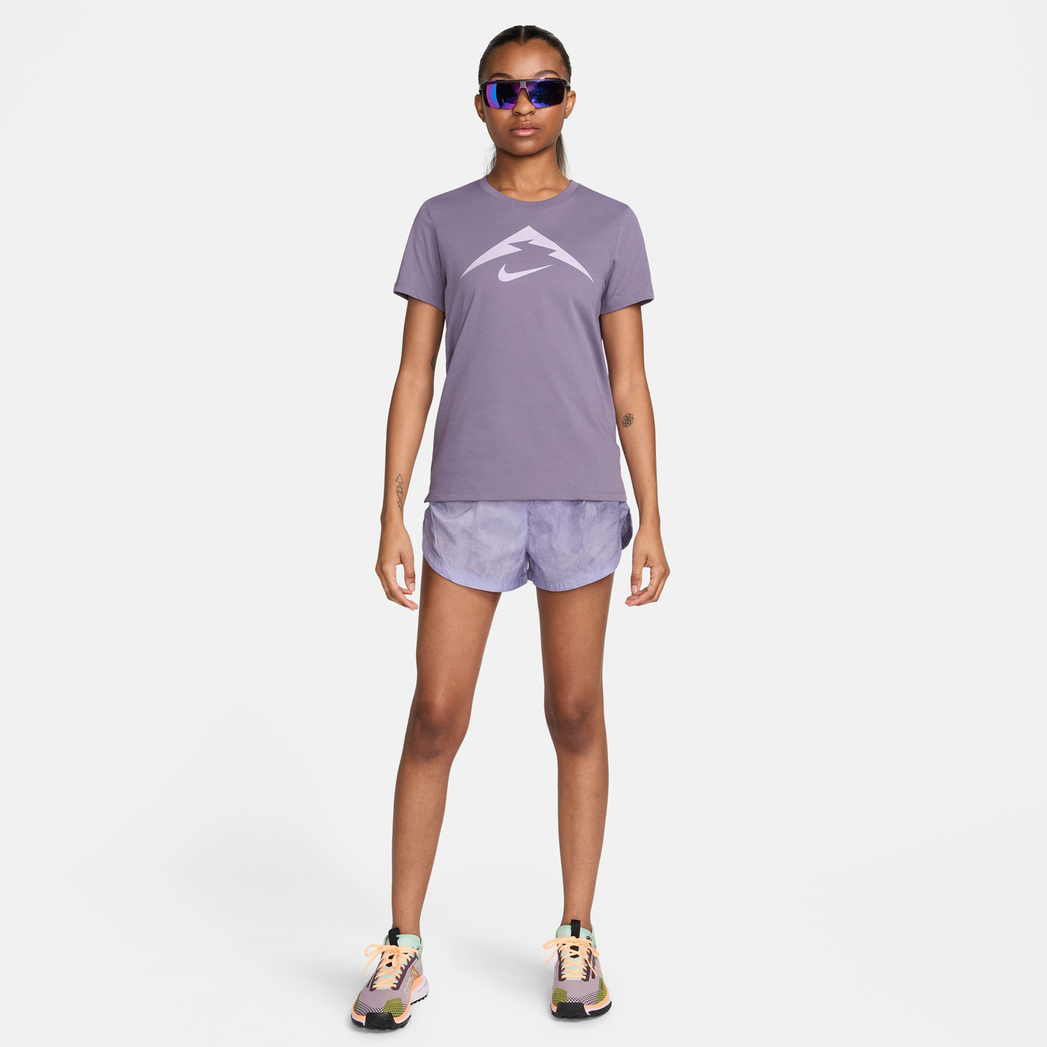 Nike Dri-FIT Trail Repel Mid-Rise 3'' Short Dames