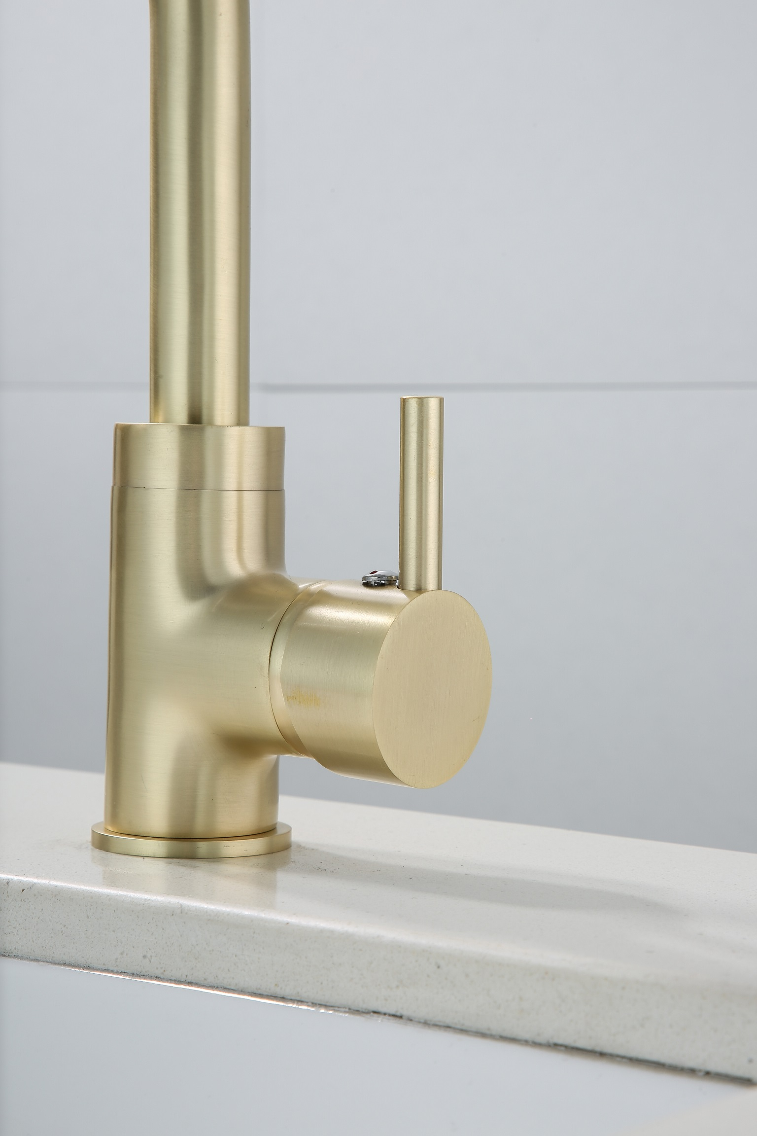 Saniclear Brass matrix wastafelkraan geborsteld messing / mat goud