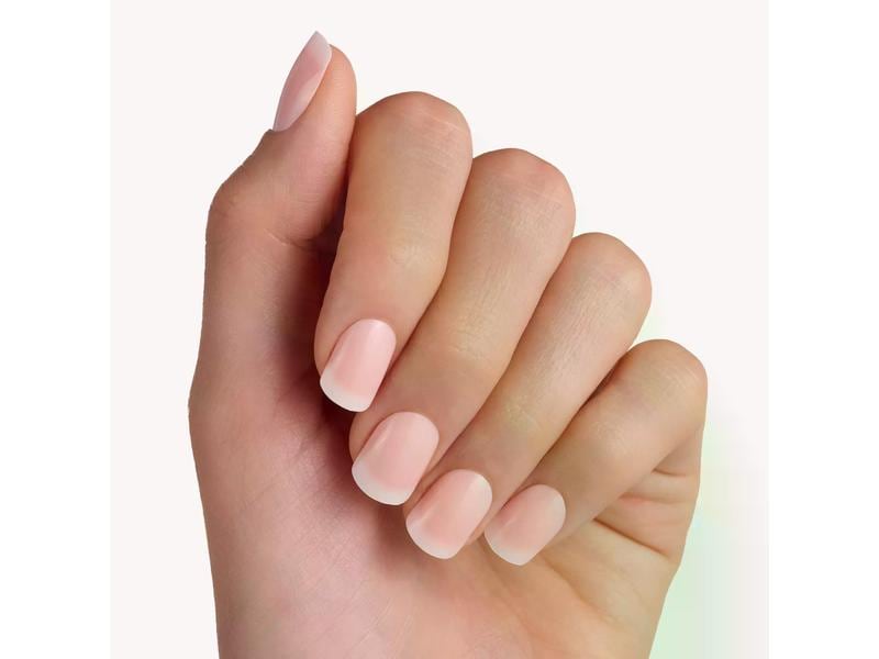 essence French Manicure click-on Nails 12 Stück Kunstnägel mit selbstklebenden Pads im French Manicure-Look