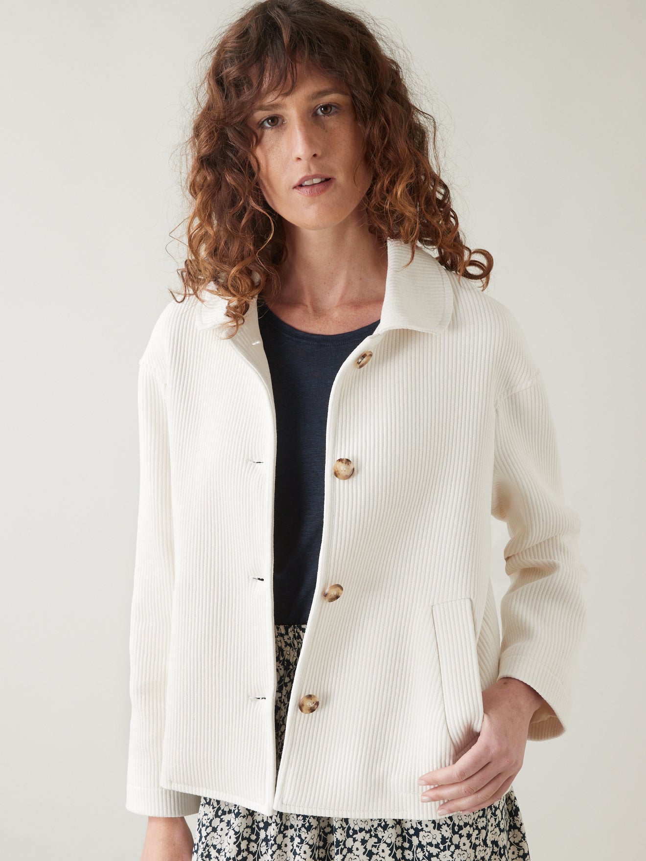 Manteau court tissu natté femme
