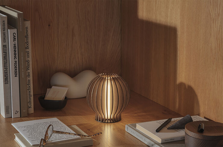 Eva Solo Radiant rund LED lampe Smoked Smoked oak