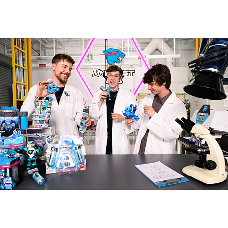 Mr. beast lab action figs metalicpanther