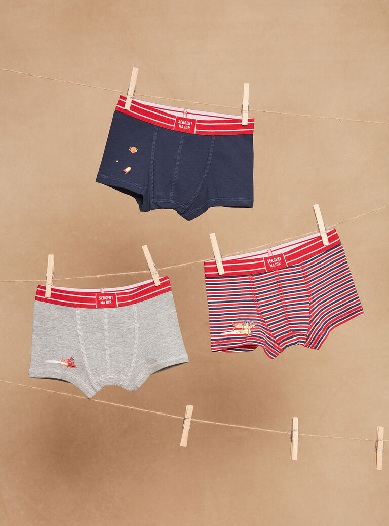 3 boxers bleu marine, rouge et gris à motif galaxies et imprimé à rayures