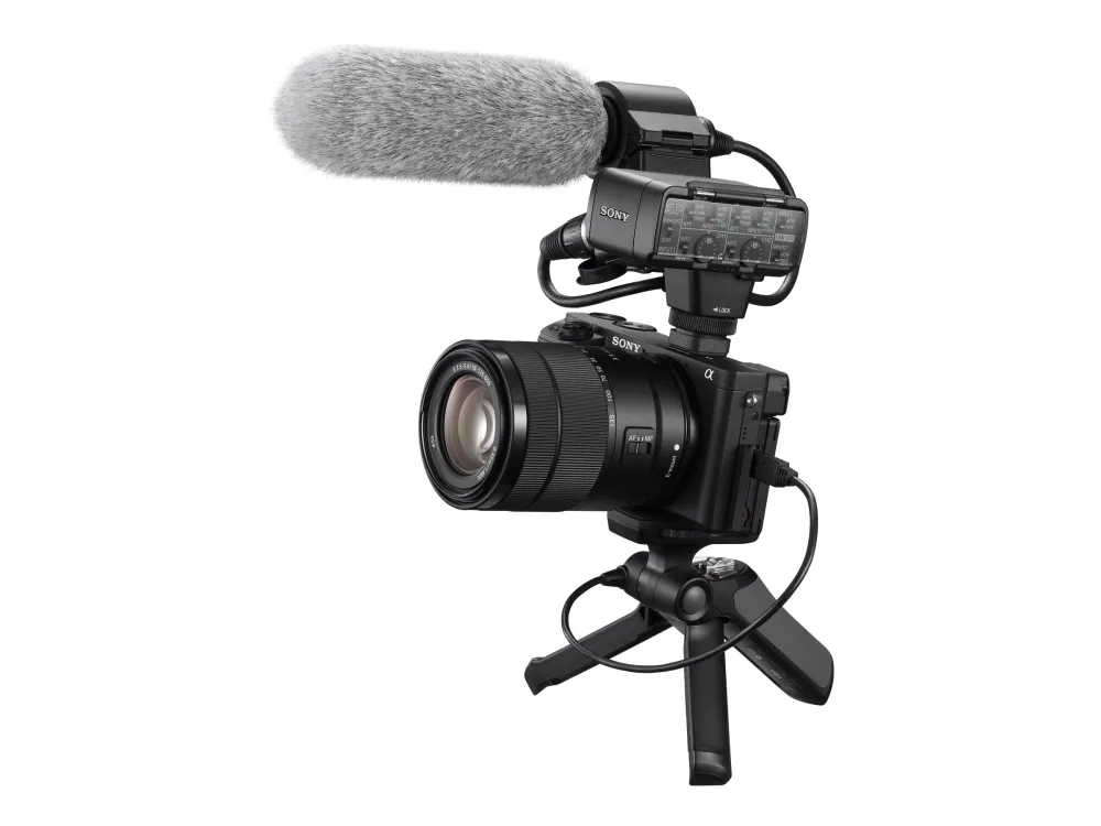 Sony a6400 ILCE-6400M - Digitalkamera - spejlløst - 24.2 MP - APS-C - 4K / 30 fps - 7.5x optisk zoom E 18-135 mm OSS-objektiv - Wi-Fi, NFC, Bluetooth - sort