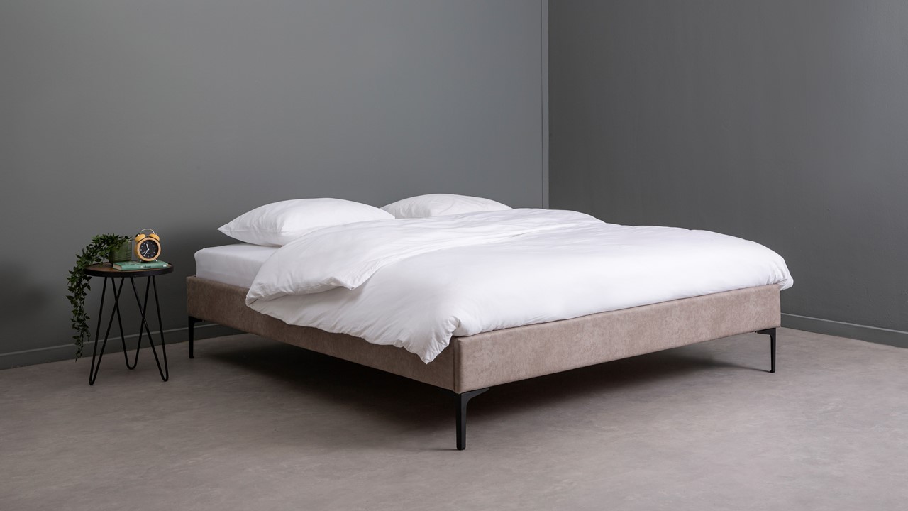Bed Nova jeep zilver