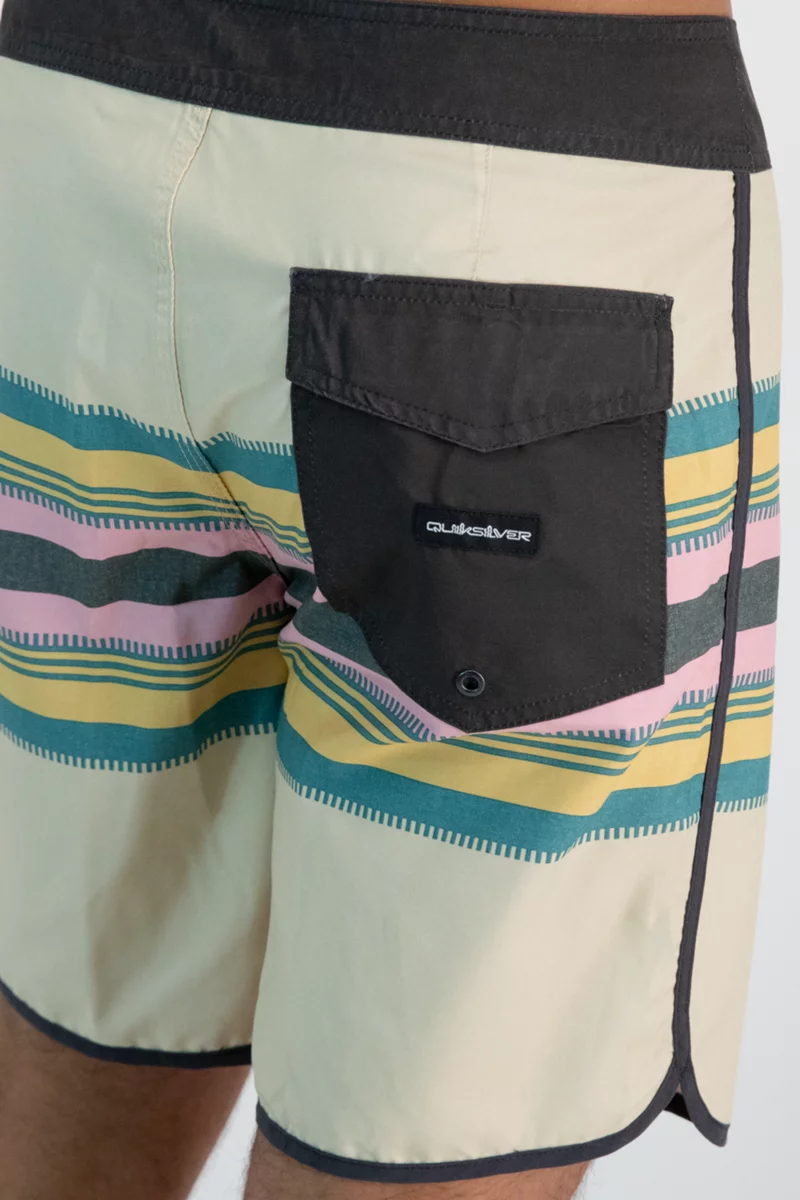 Quiksilver Everyday Scallop 19 Inch Herren Badeshort