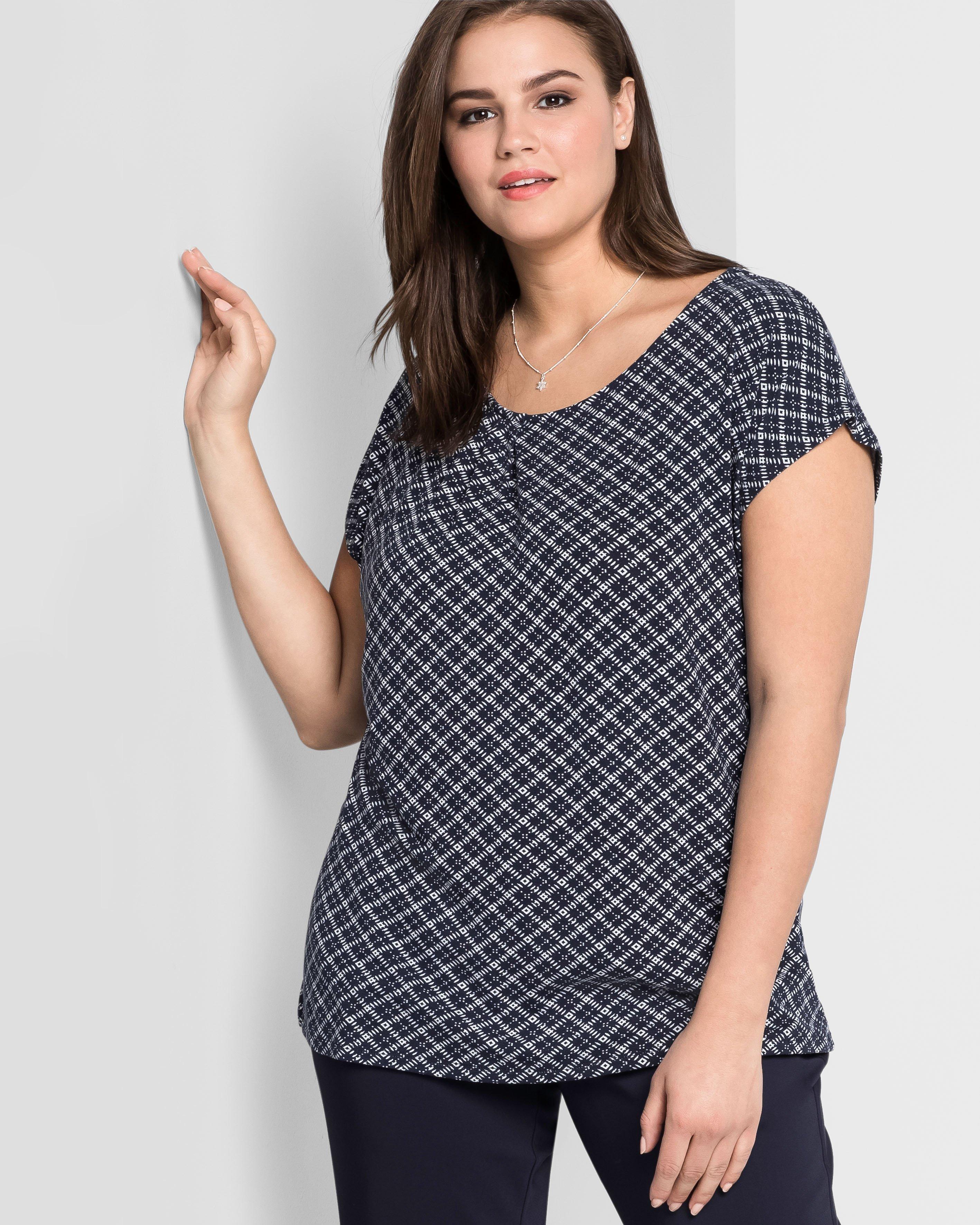 Shirt mit Falten seitlich am Ausschnitt