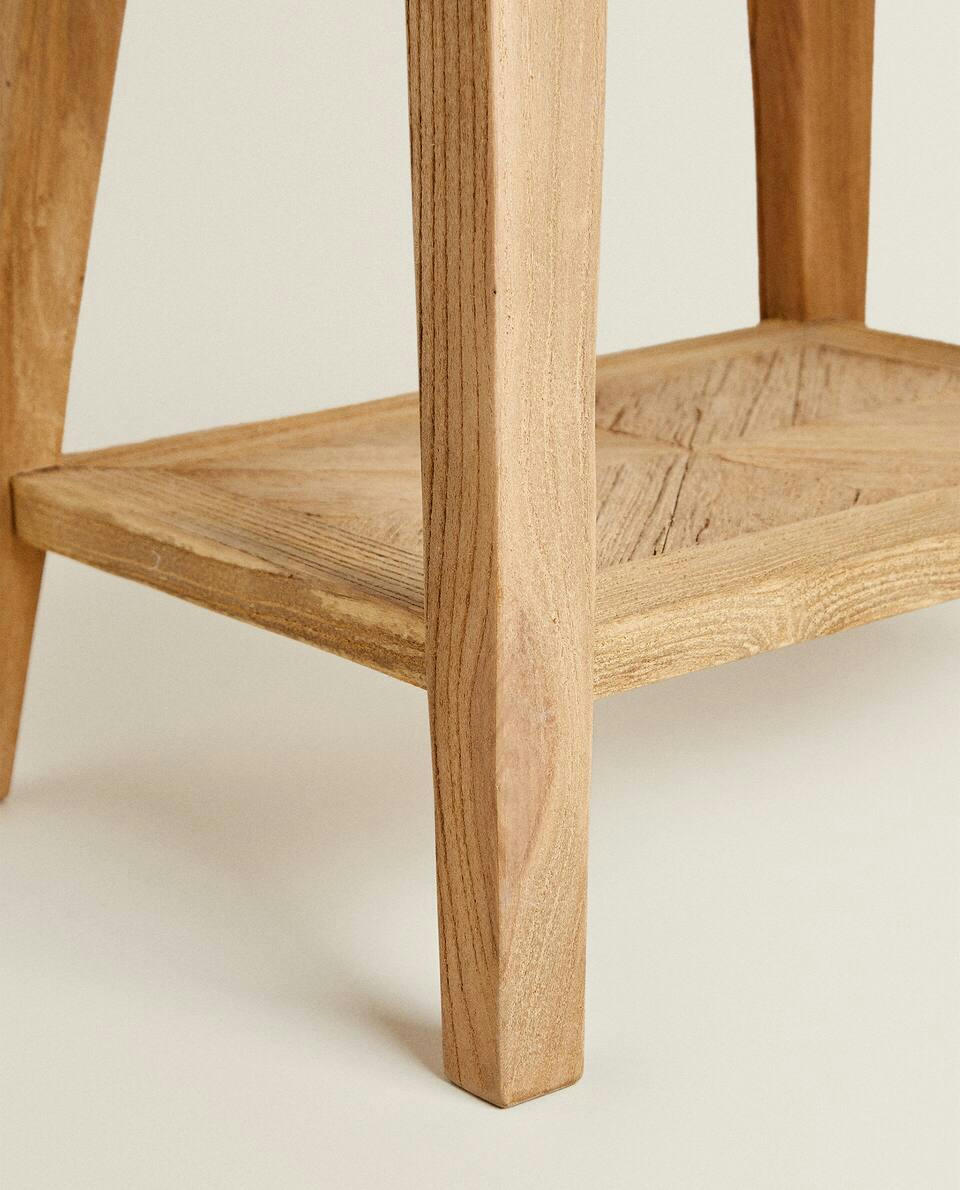 MESA PEQUENA DE MADEIRA