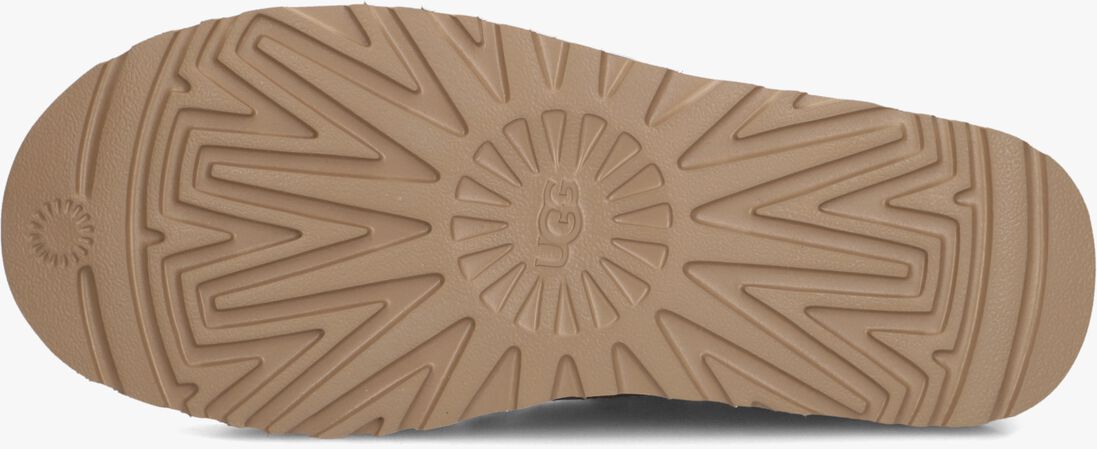 bruine ugg veterschoenen m neumel moc nubuck