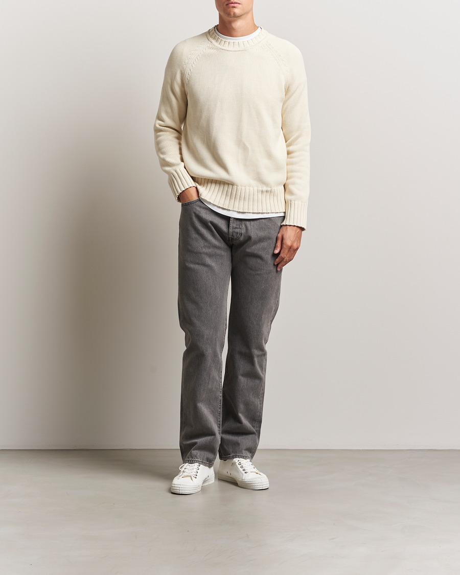 Levi's 501 Original Jeans Walk Down Broadway