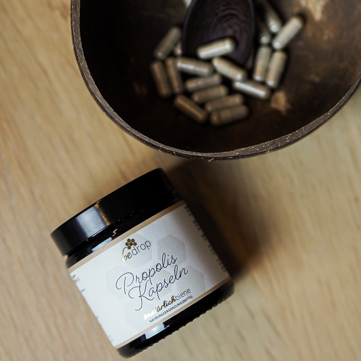 Das Allrounder-Set | Propolis Kapseln & 20% Tinktur + Gelée Royale Kapseln & pur/frisch + Manuka Honig