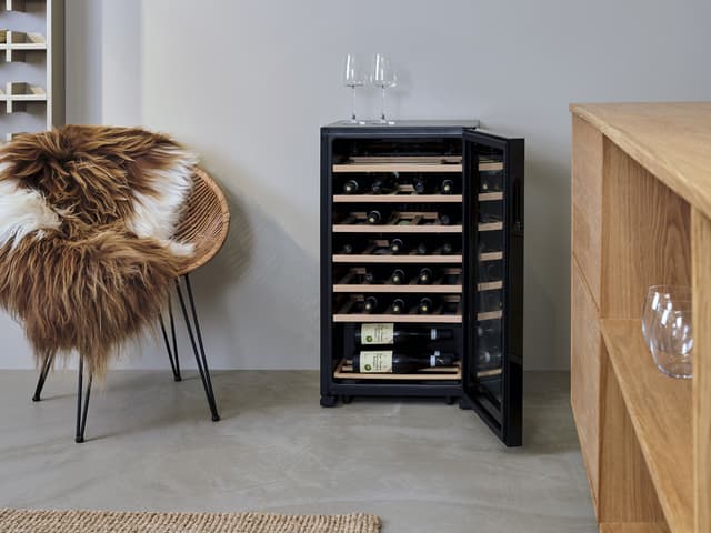 Nordic Sense Vinkøleskab 33 flasker Sort