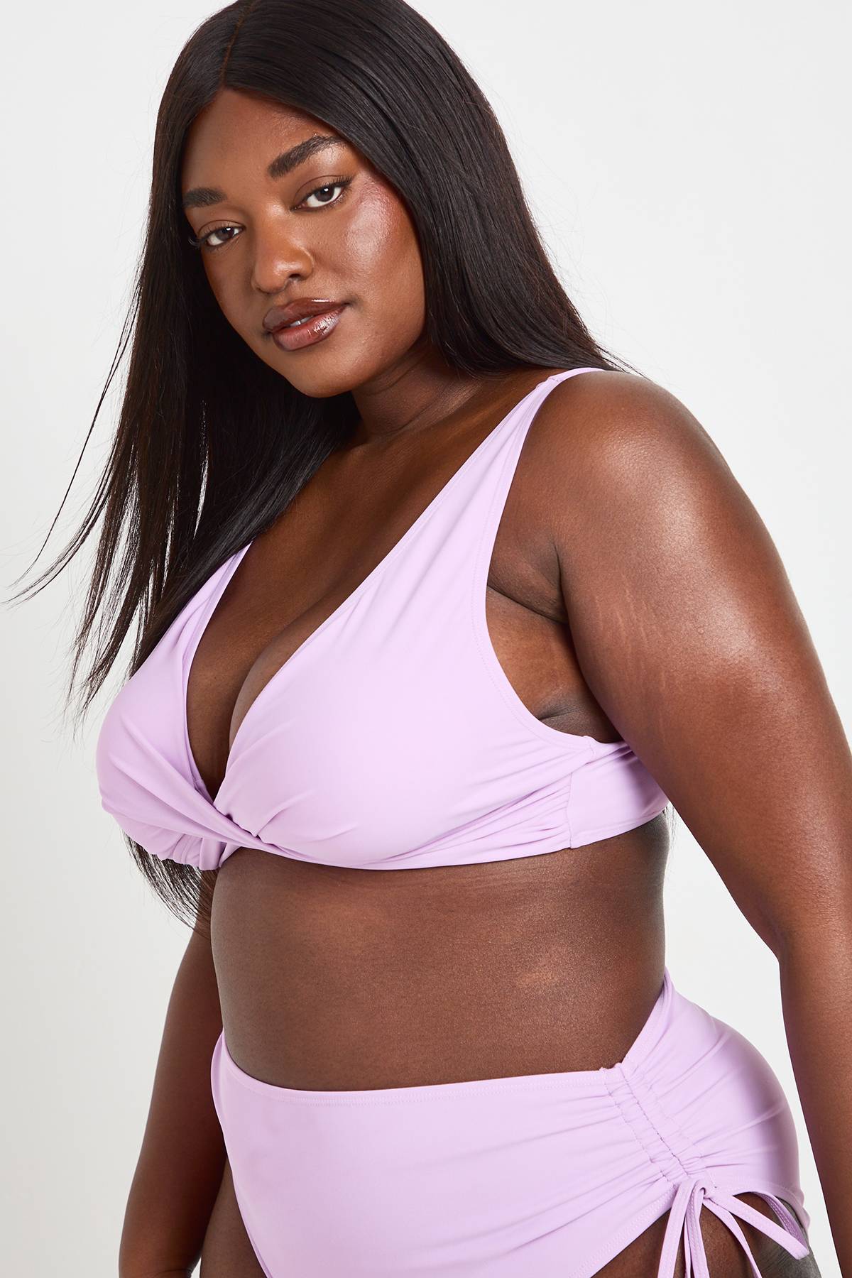 boohoo Haut De Bikini Grande Taille À Détail Torsadé Devant